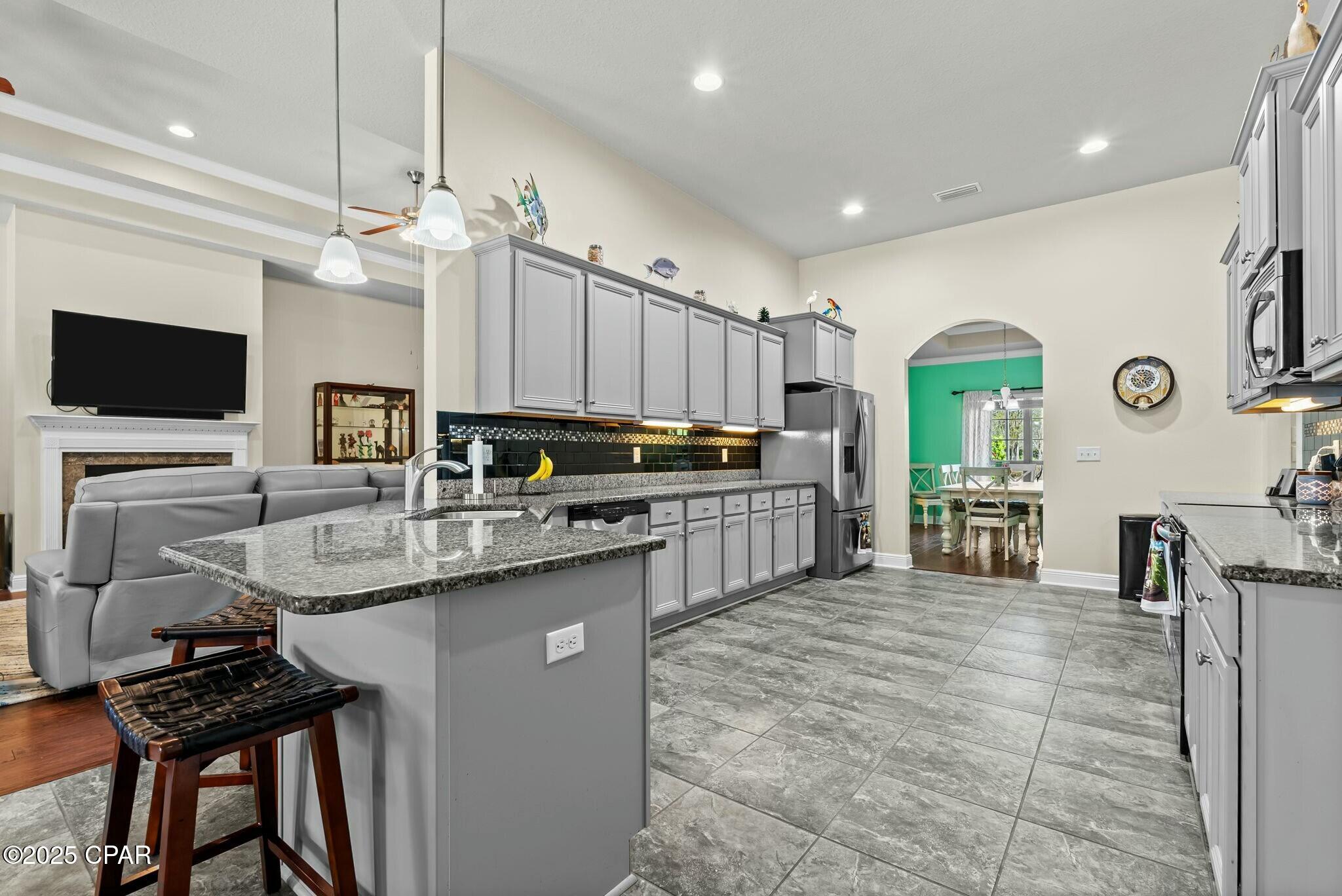 Image 14 For 116 Lake Merial Boulevard