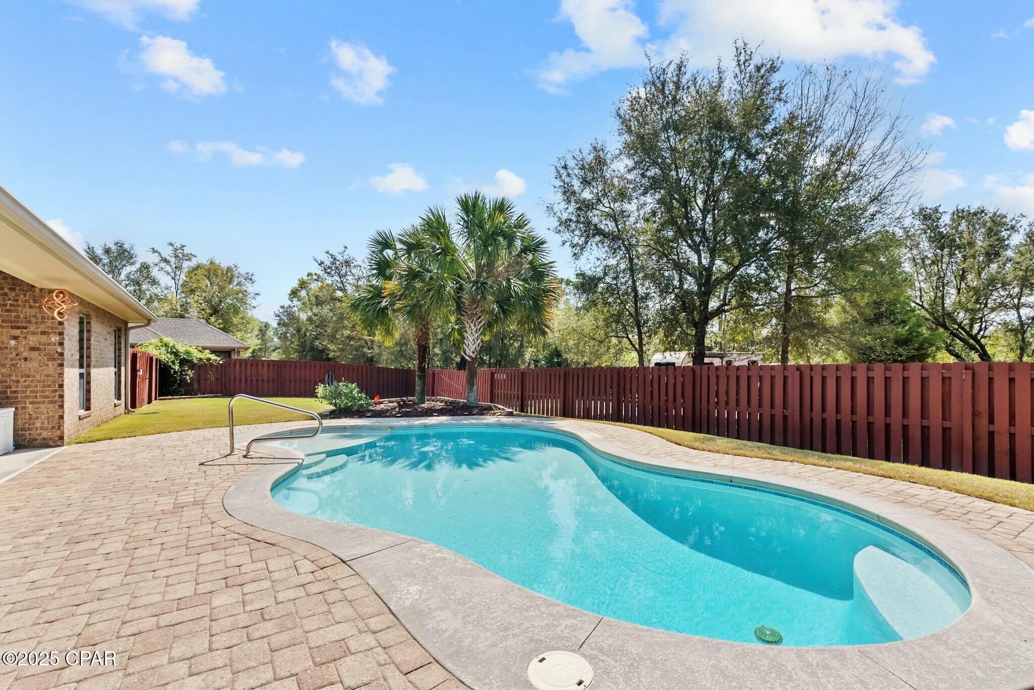 Image 40 For 116 Lake Merial Boulevard