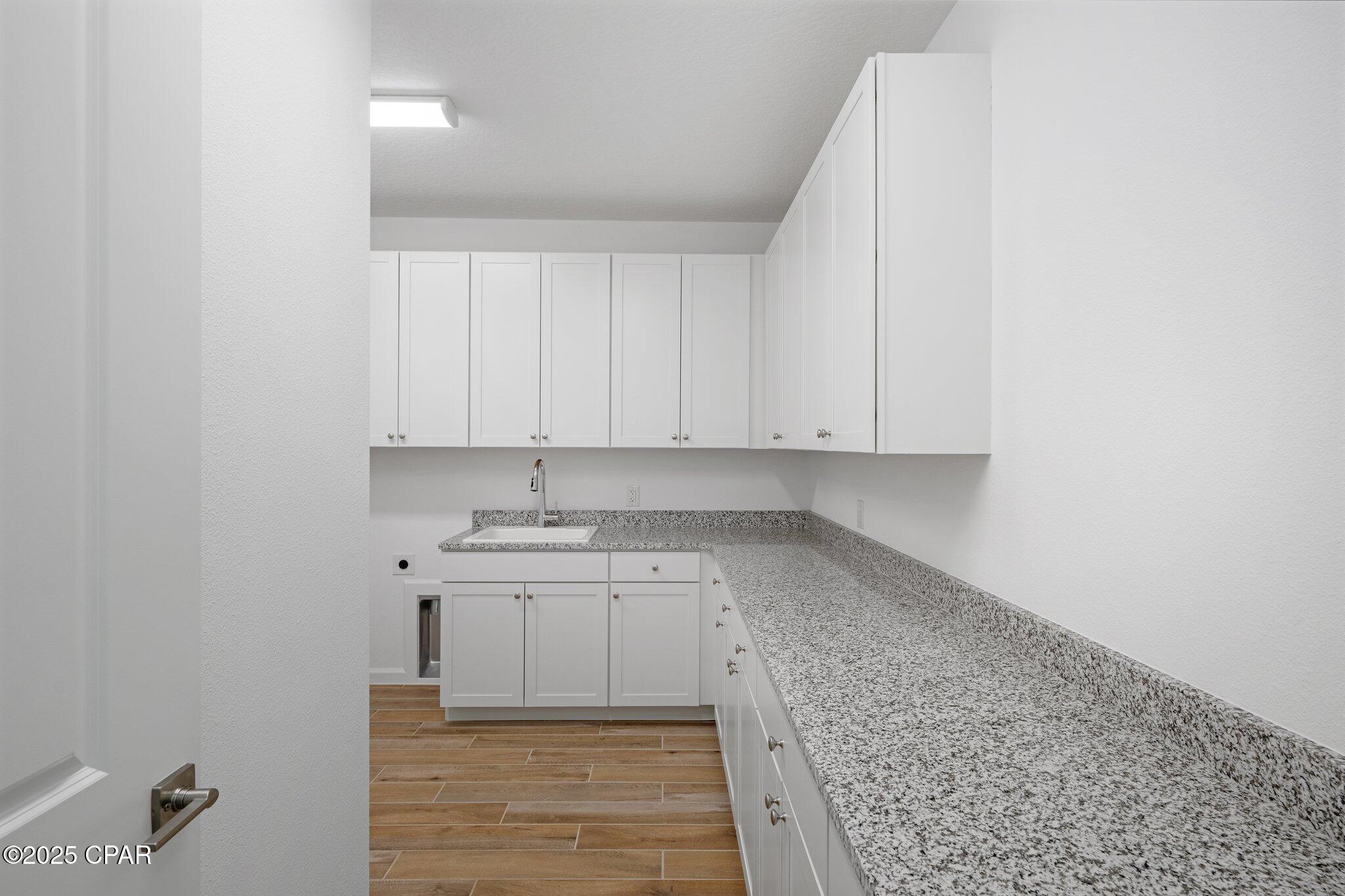 Image 17 For 8490 Landshark Boulevard