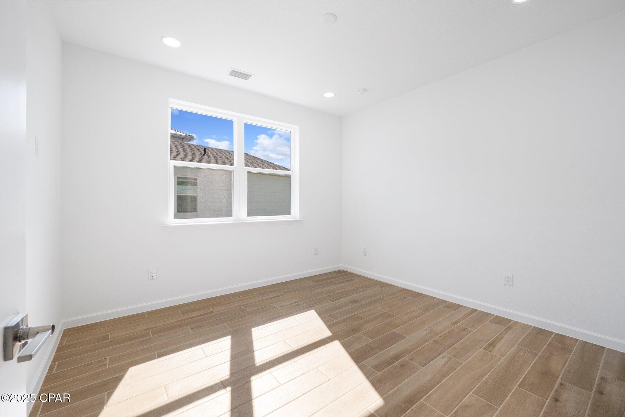 Image 36 For 8490 Landshark Boulevard