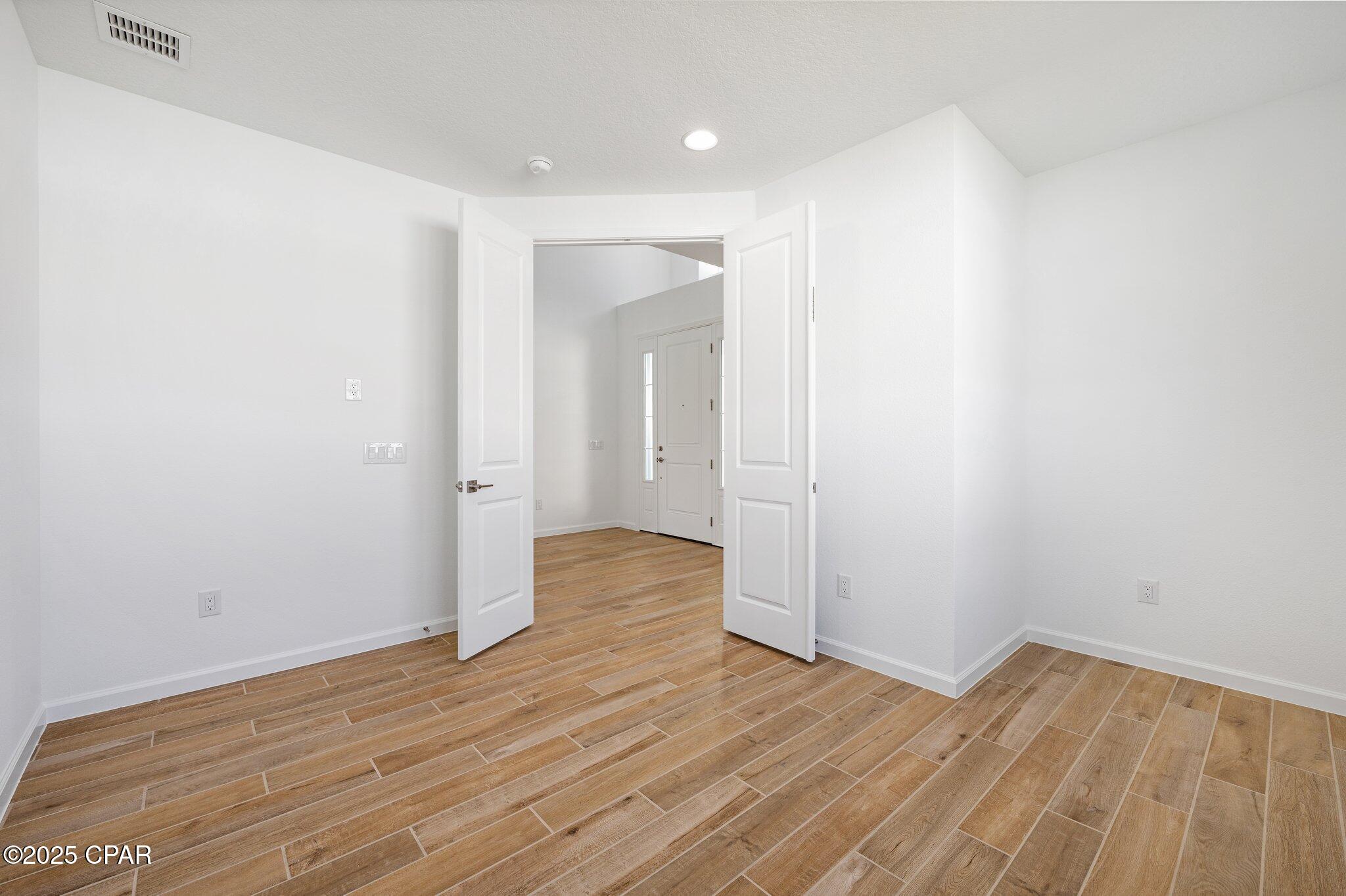 Image 37 For 8490 Landshark Boulevard