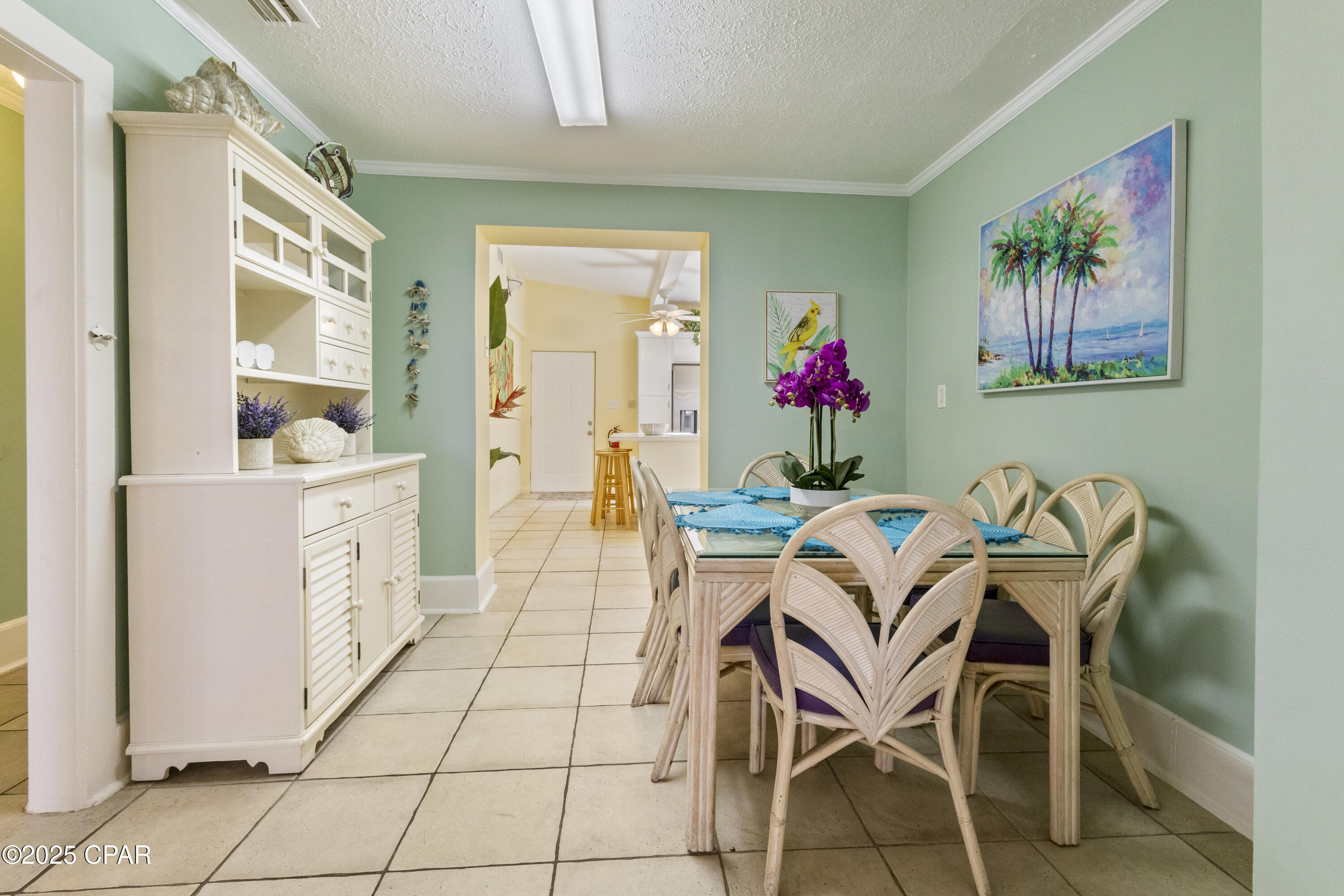 Listing photo id 10 for 13315 Oleander Drive