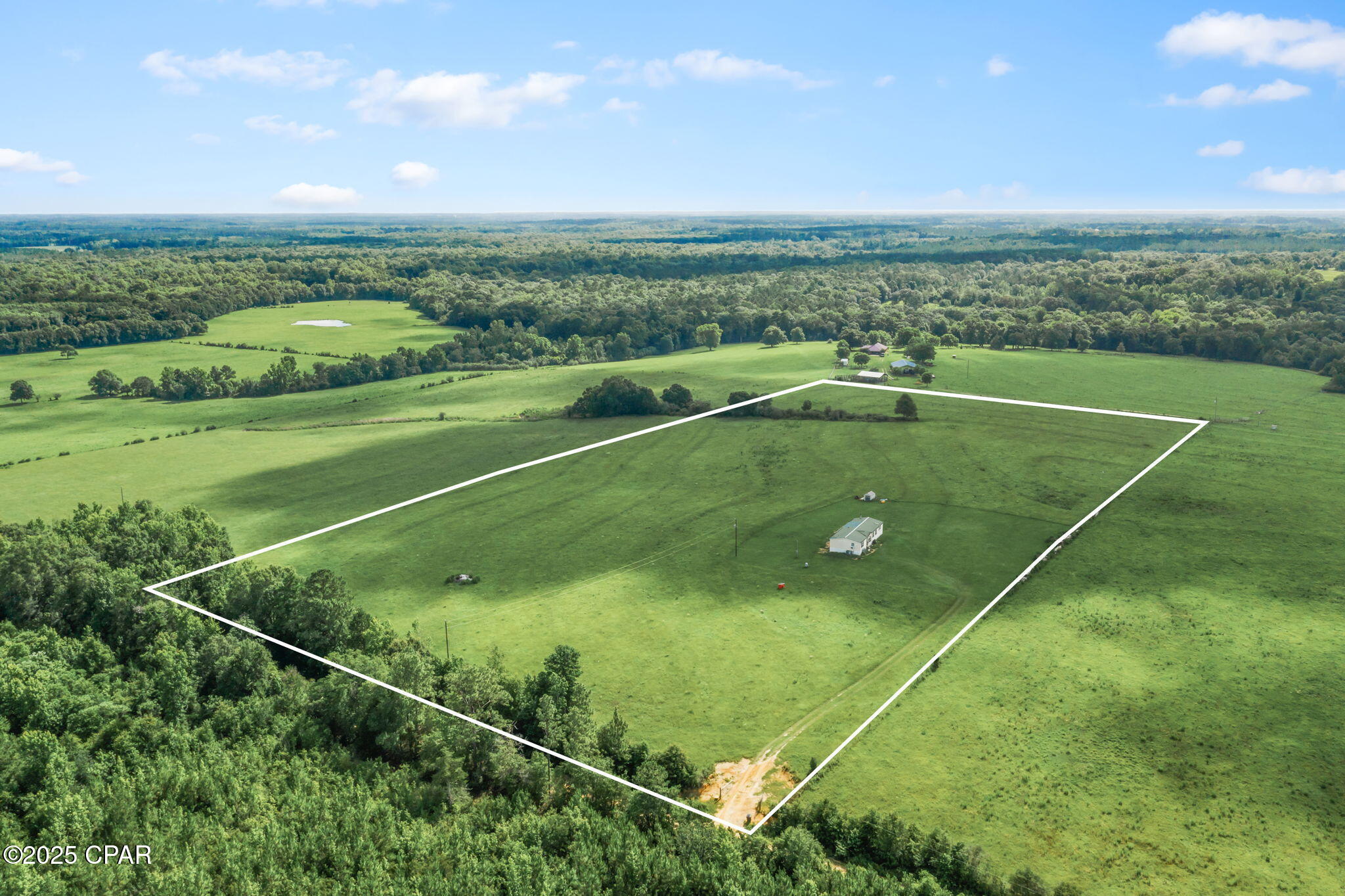 Listing photo id 1 for 1080 Arnold Lane