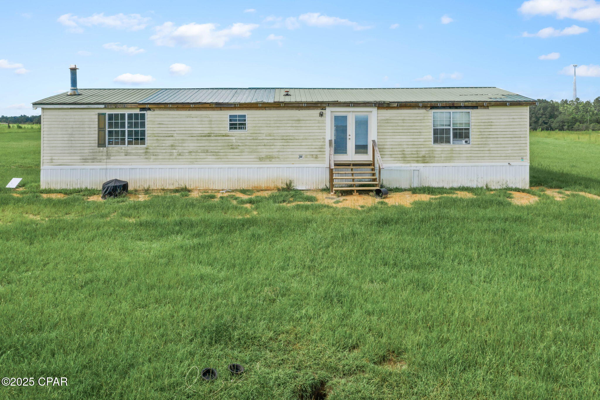 Listing photo id 12 for 1080 Arnold Lane