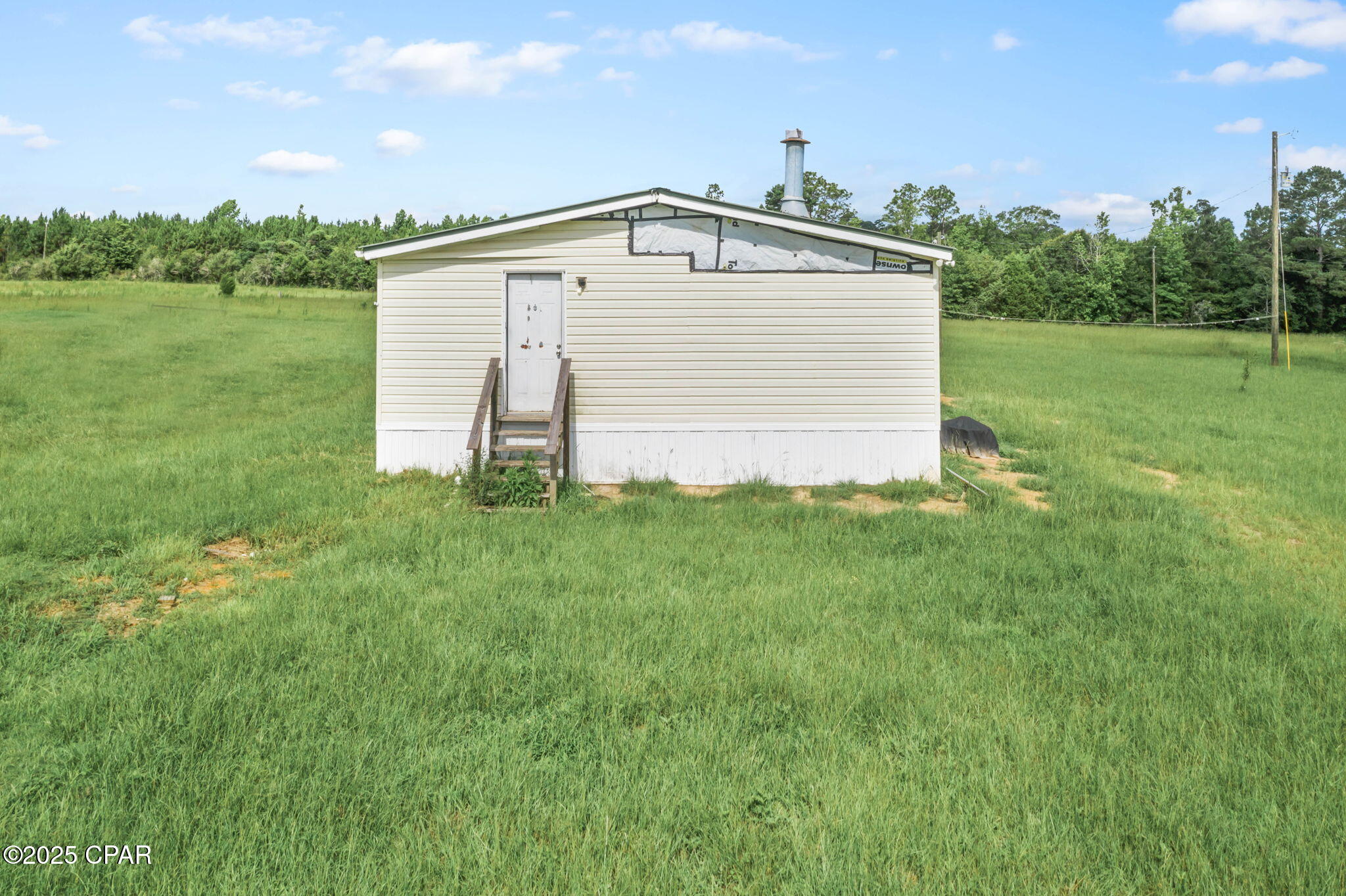 Listing photo id 14 for 1080 Arnold Lane