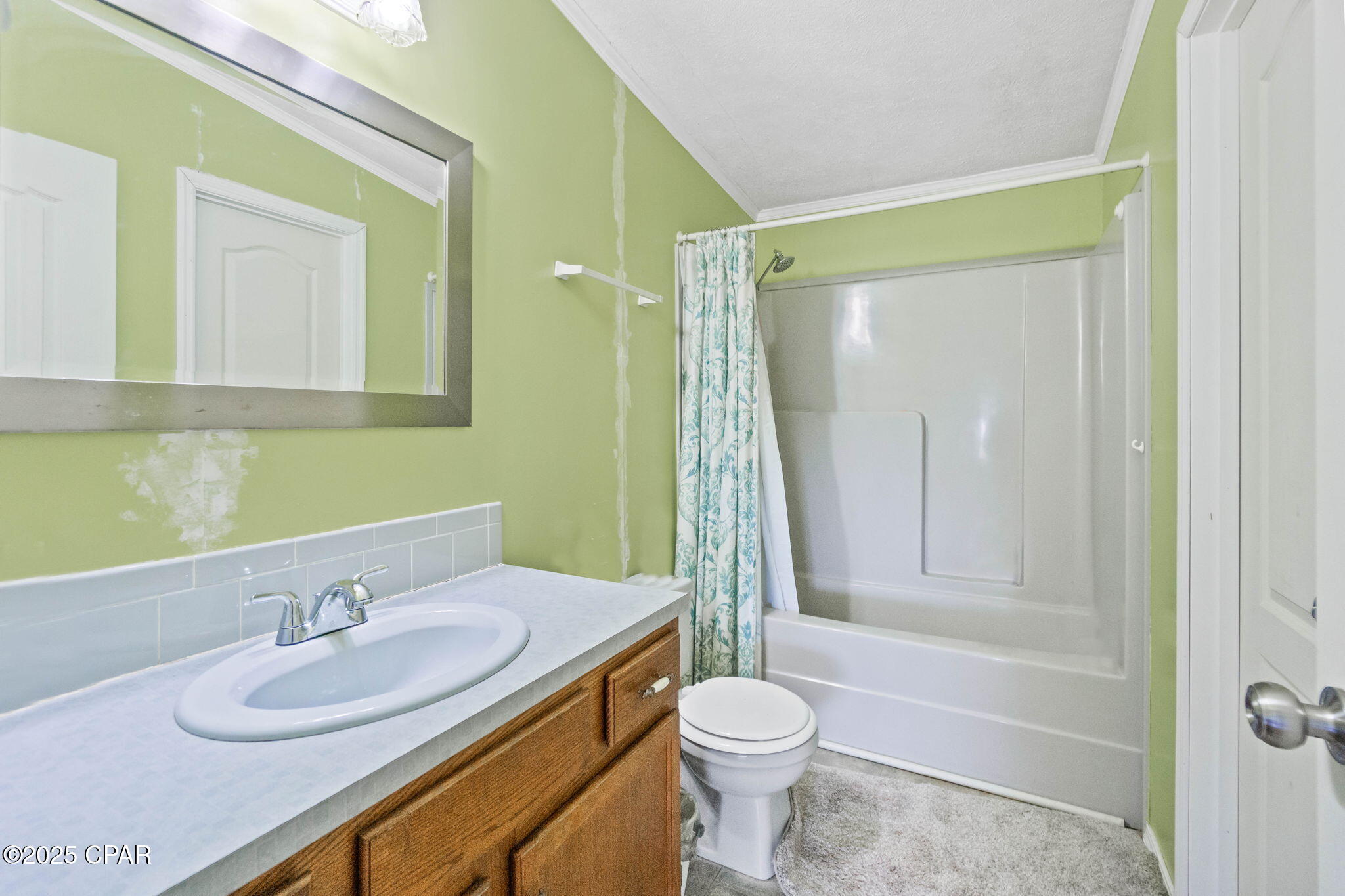 Listing photo id 29 for 1080 Arnold Lane