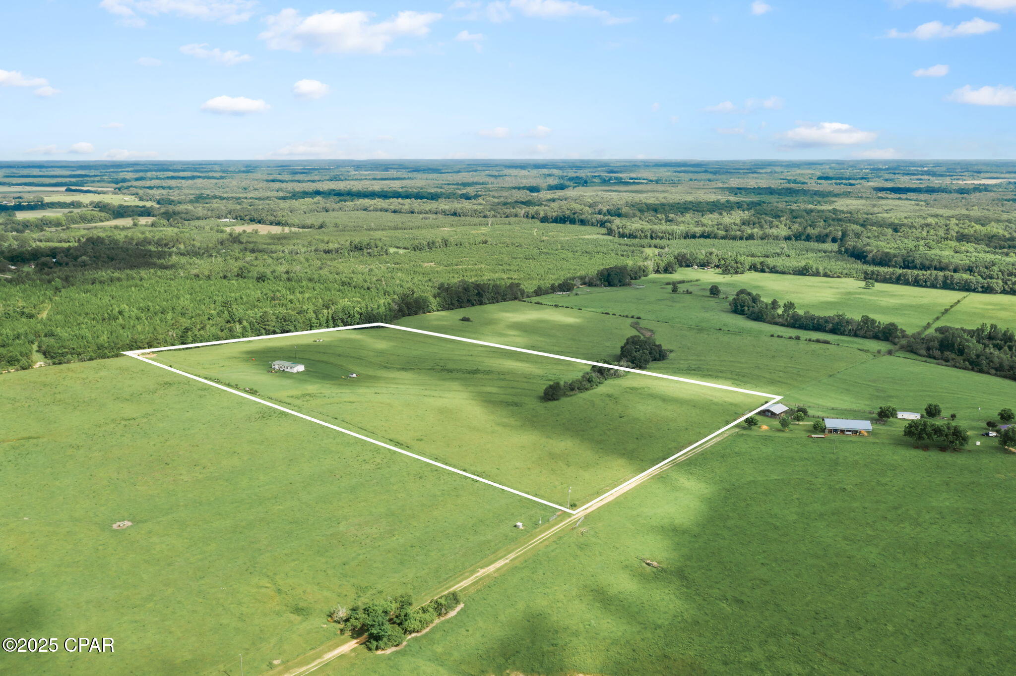 Listing photo id 3 for 1080 Arnold Lane