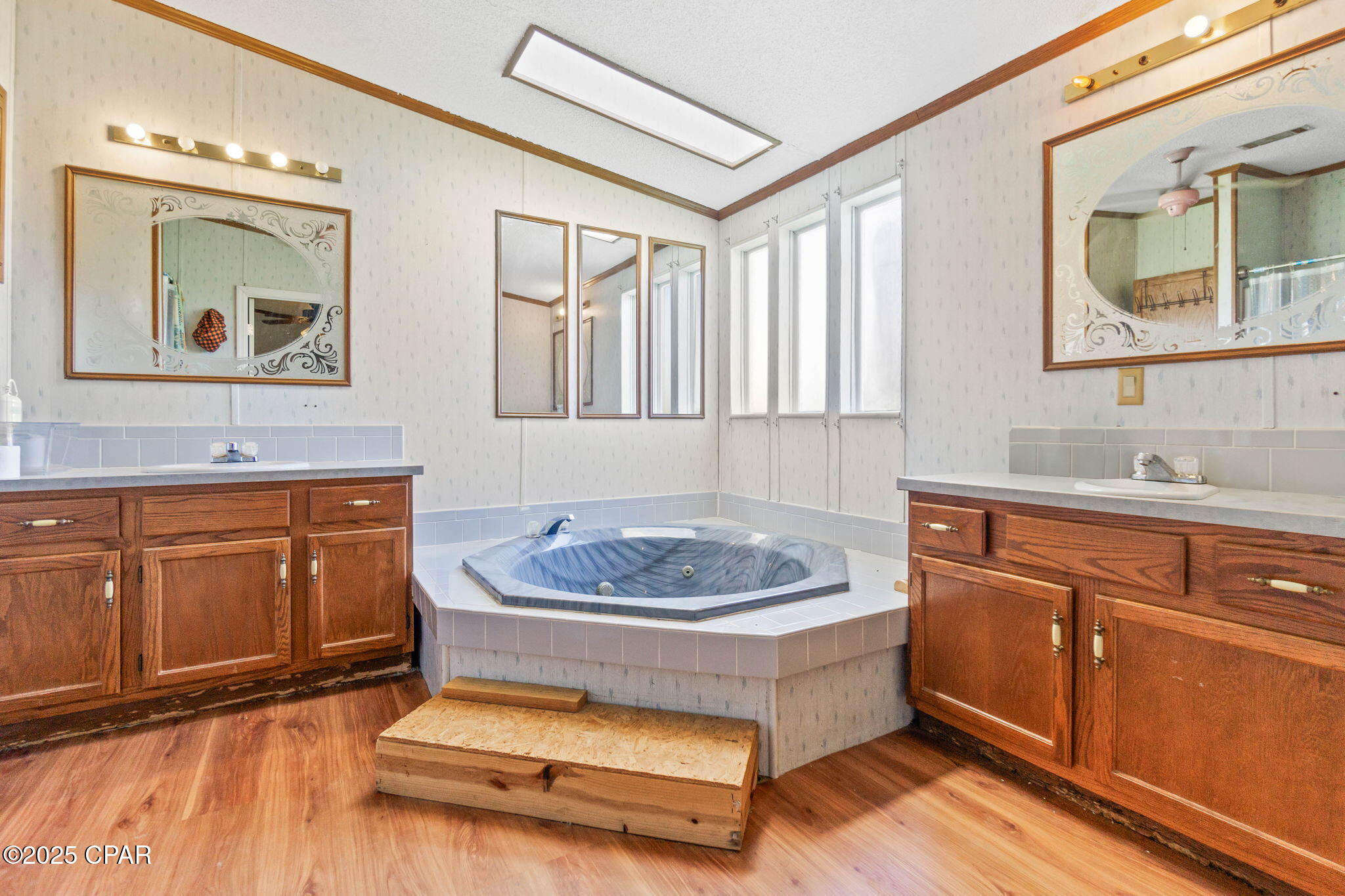 Image 40 For 1080 Arnold Lane