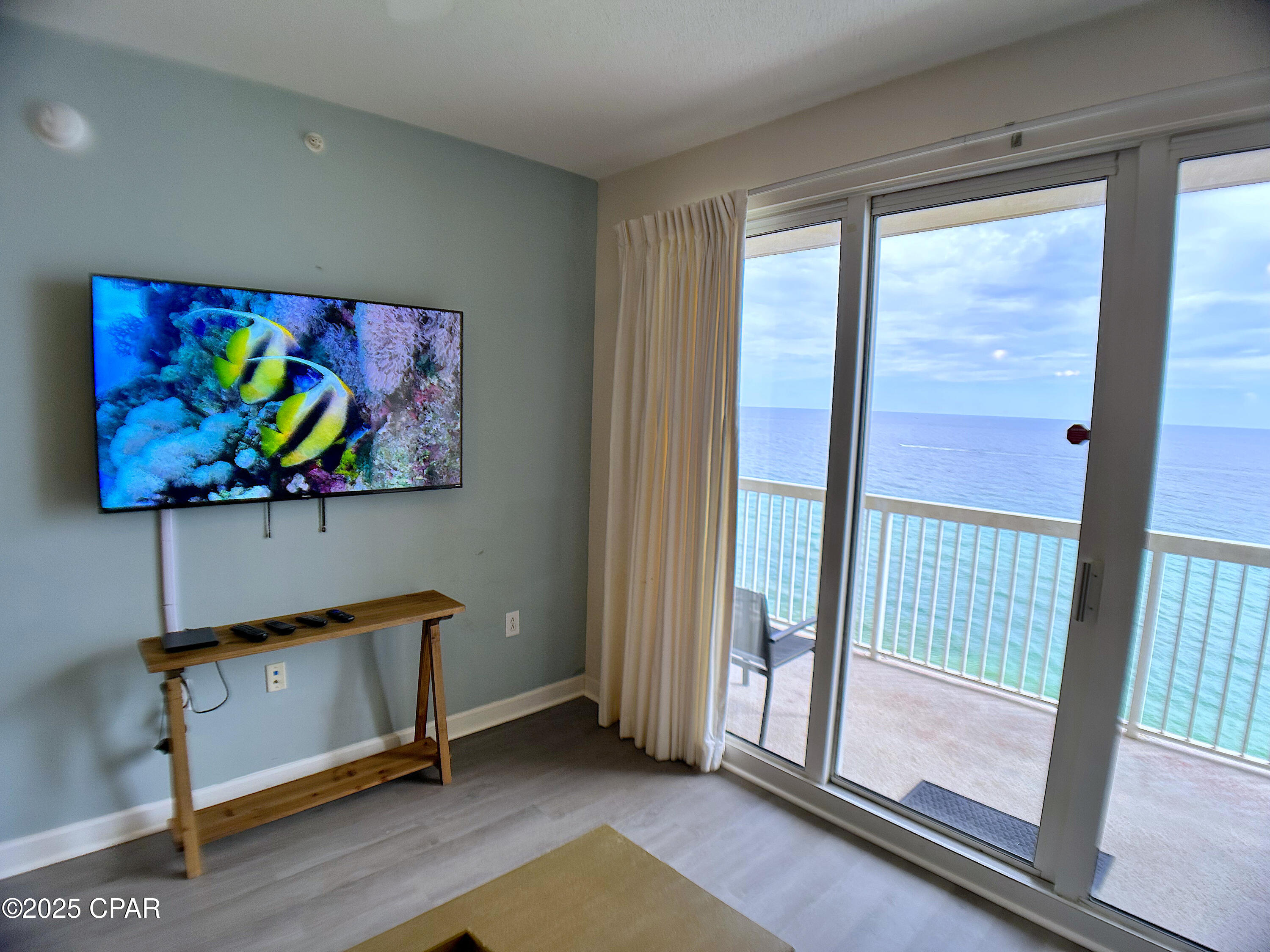 Image 6 For 5115 Gulf Drive 1705