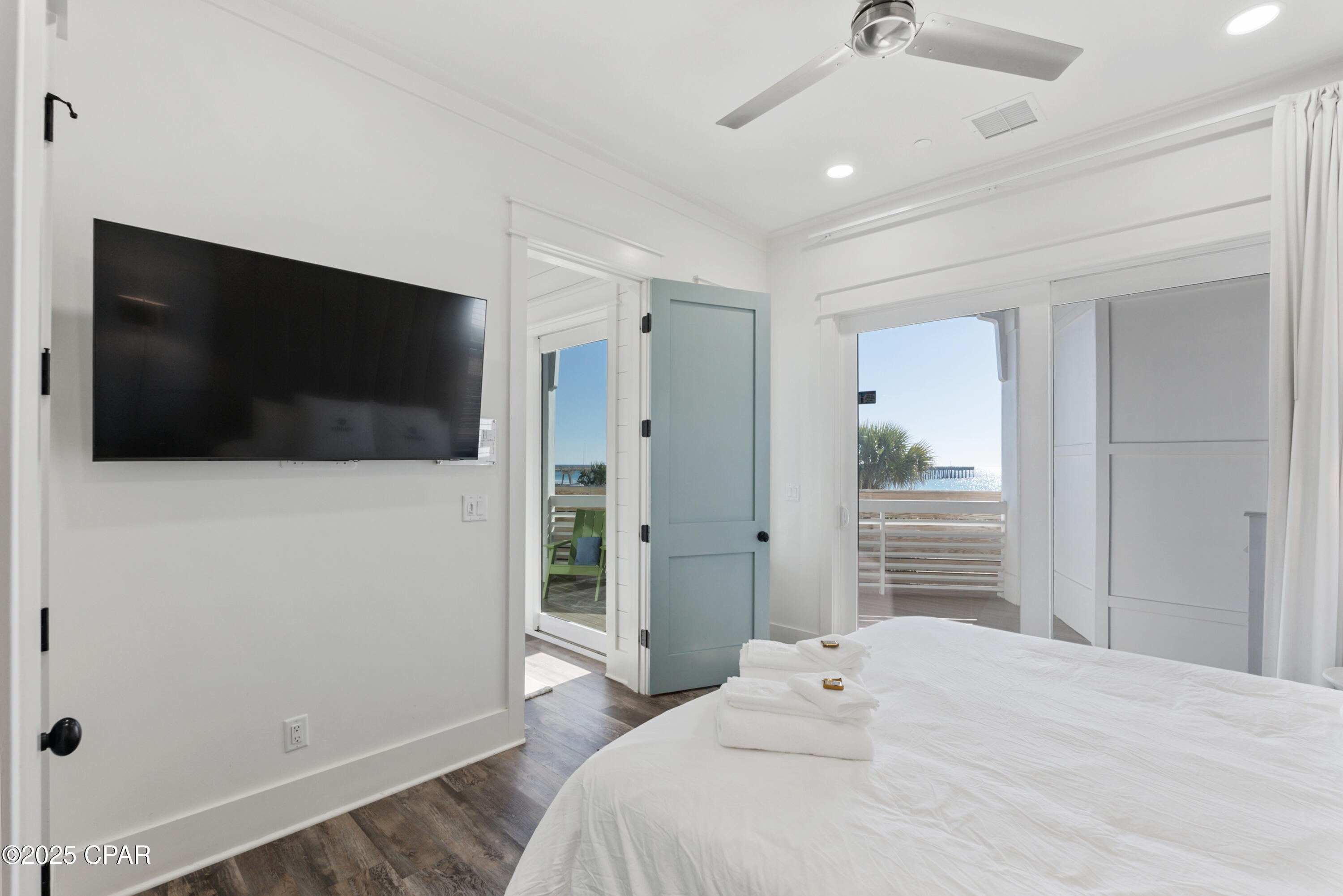 Listing photo id 24 for 12401 Front Beach Road