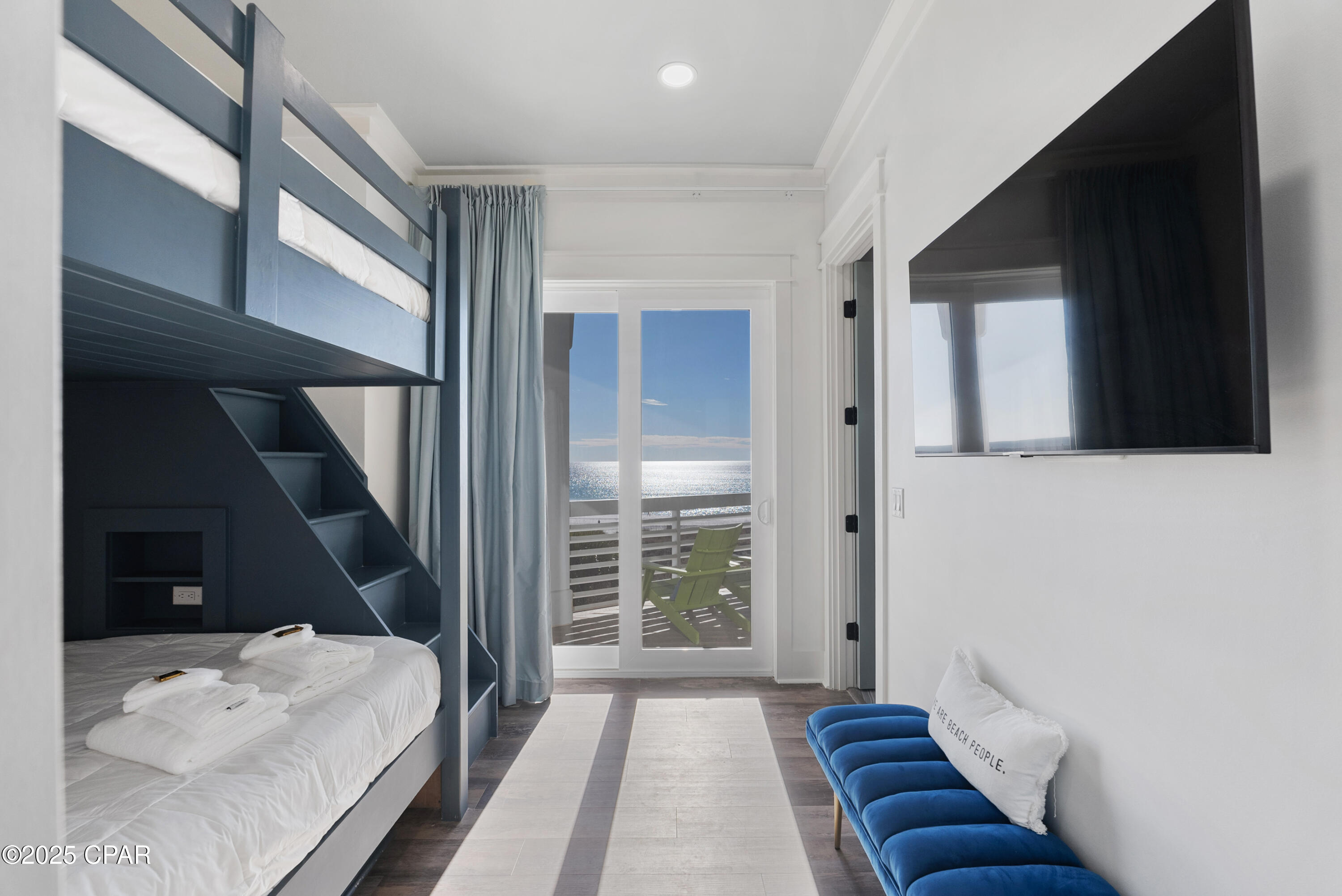 Listing photo id 43 for 12401 Front Beach Road