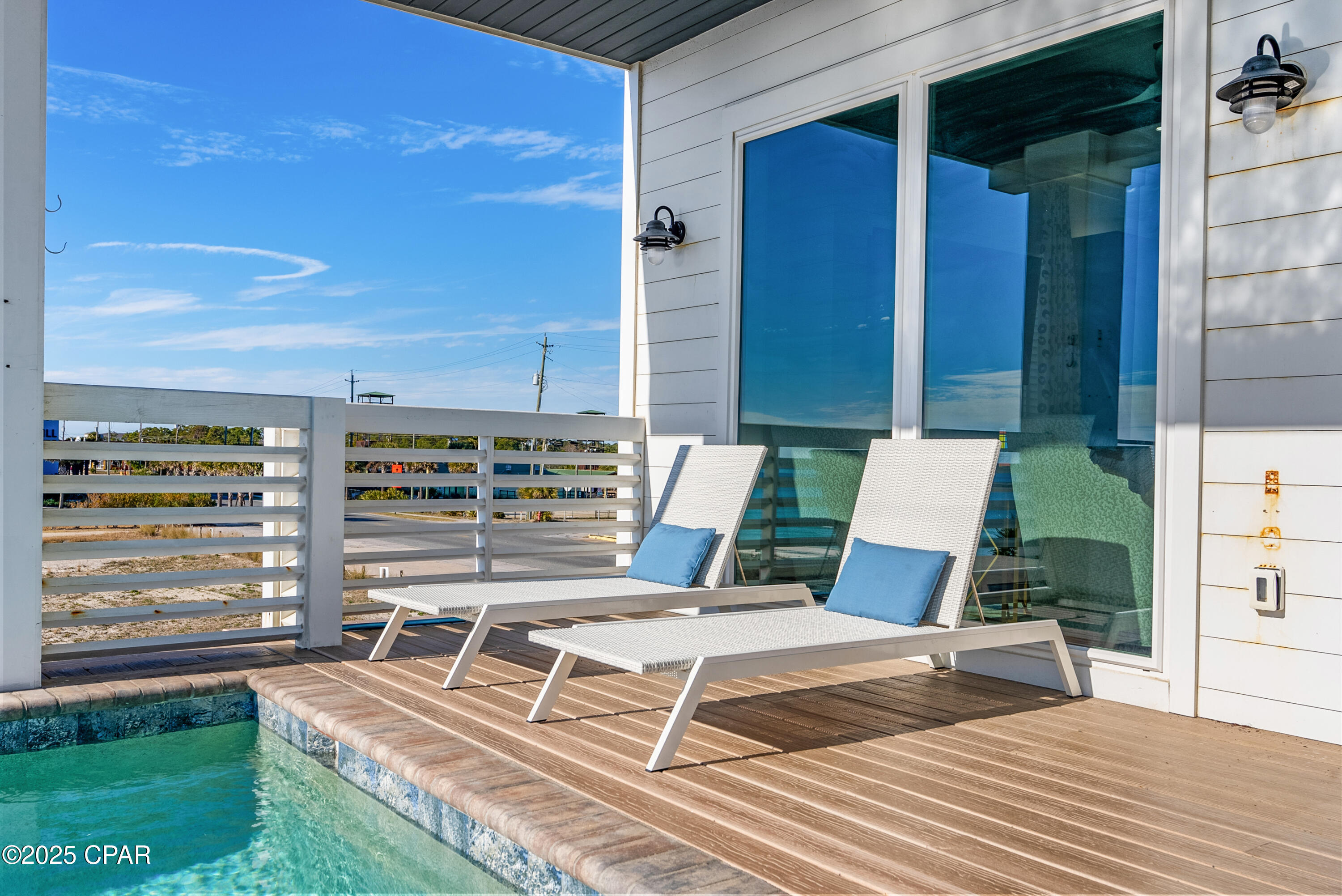 Listing photo id 54 for 12401 Front Beach Road