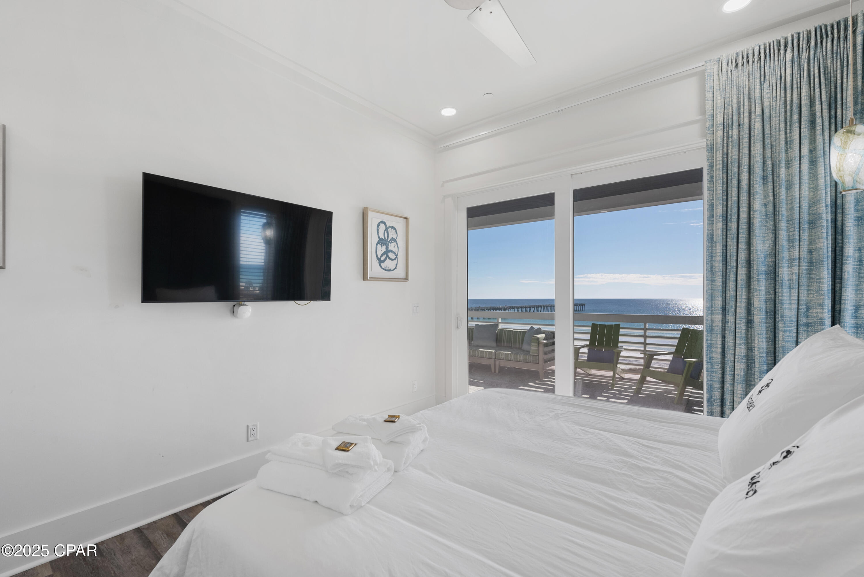 Listing photo id 56 for 12401 Front Beach Road