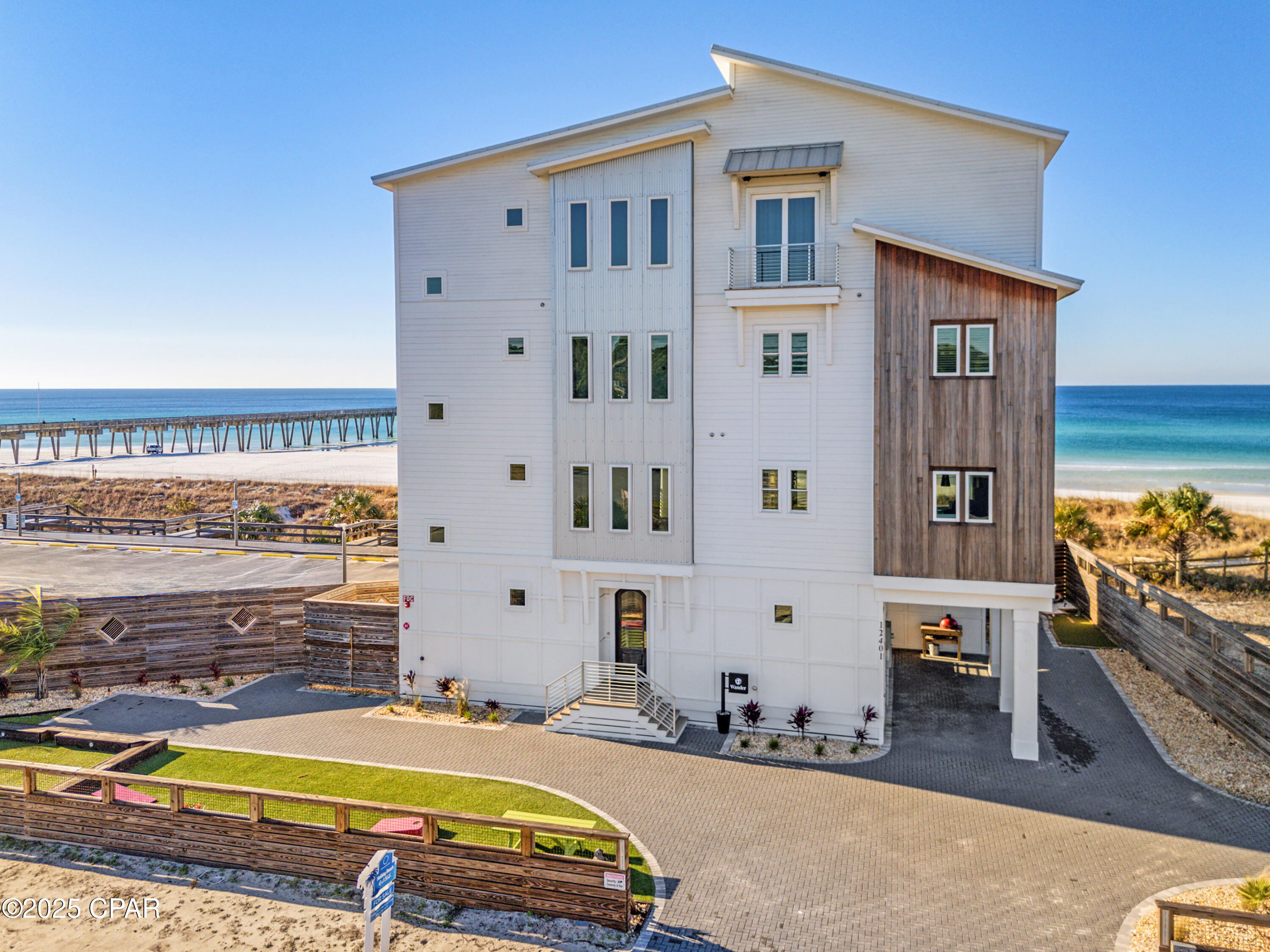 Listing photo id 7 for 12401 Front Beach Road