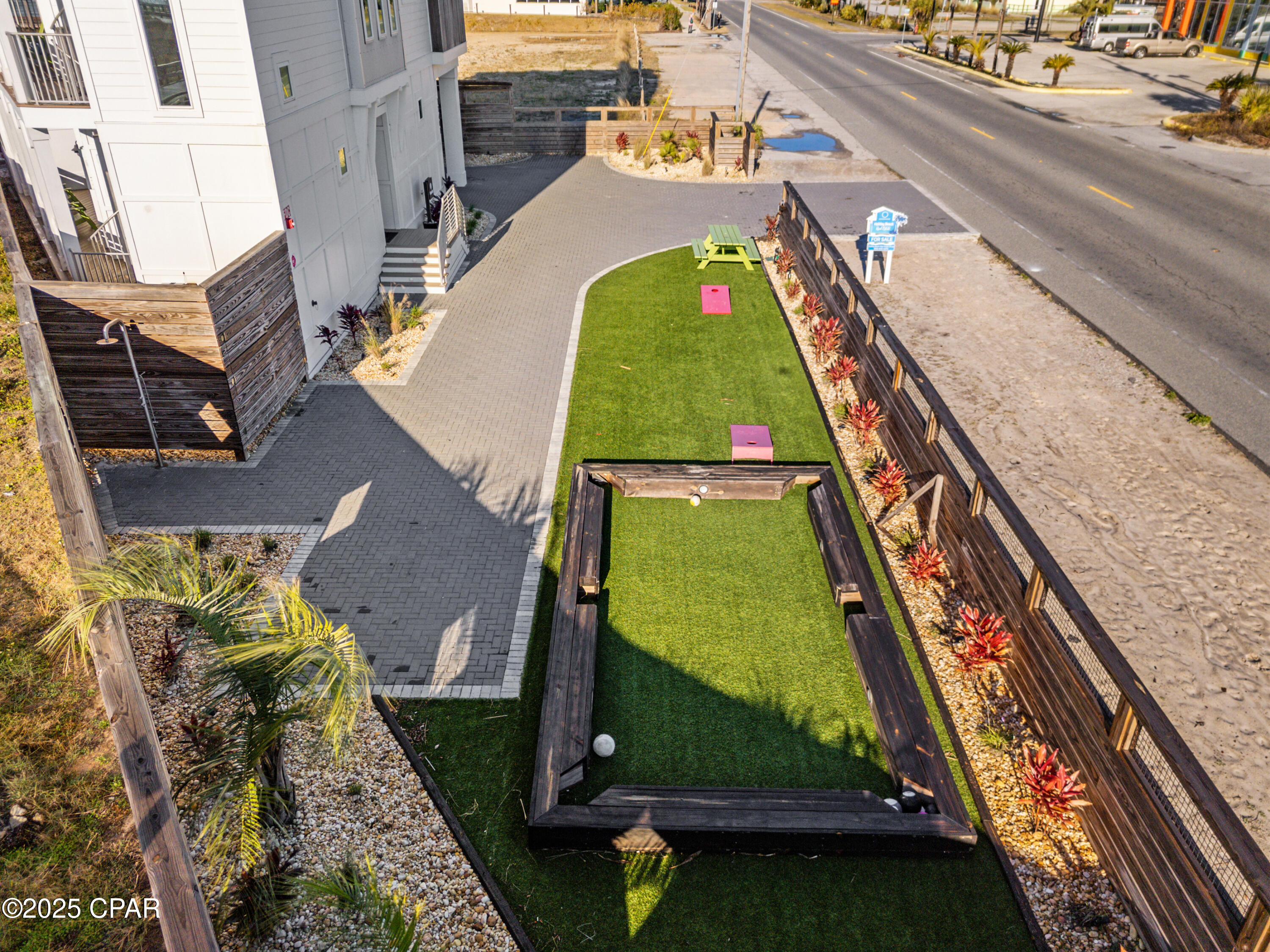 Listing photo id 8 for 12401 Front Beach Road