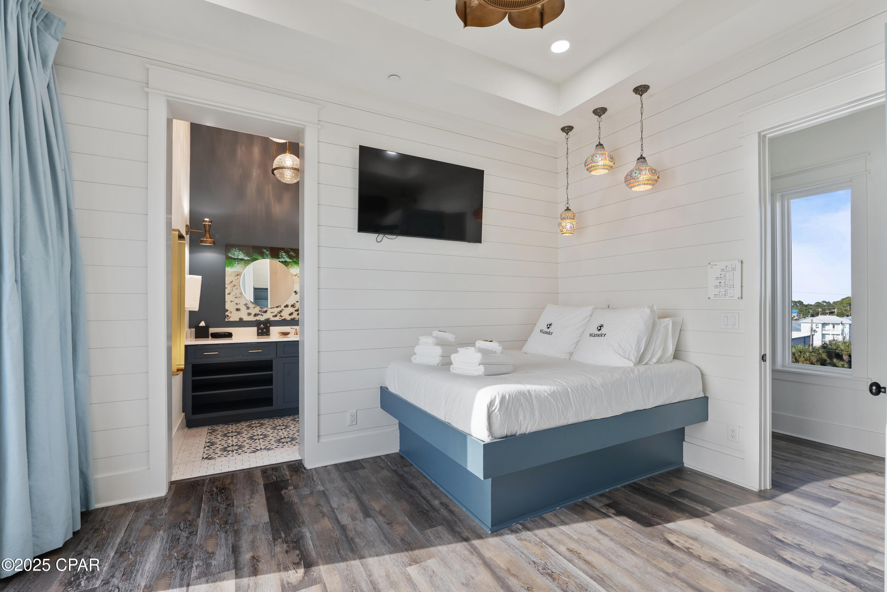 Listing photo id 85 for 12401 Front Beach Road