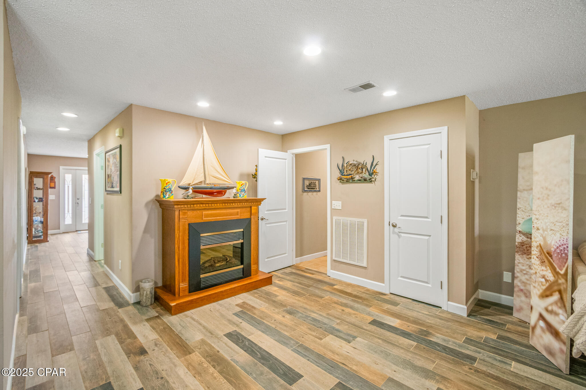 Image 22 For 7930 Lagoon Drive