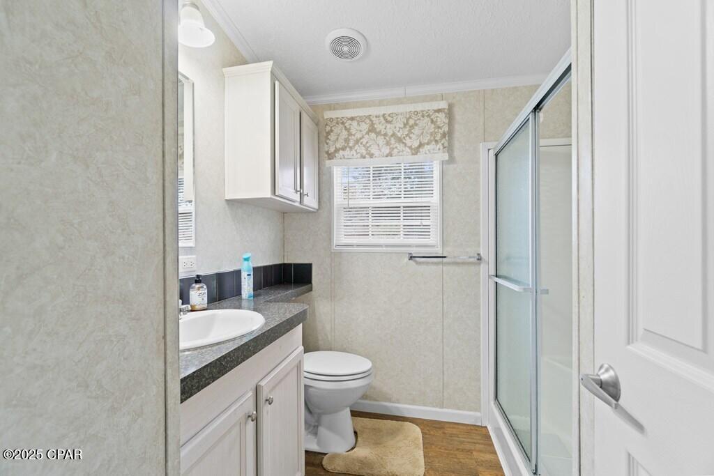 Listing photo id 34 for 303 Blackshear Drive