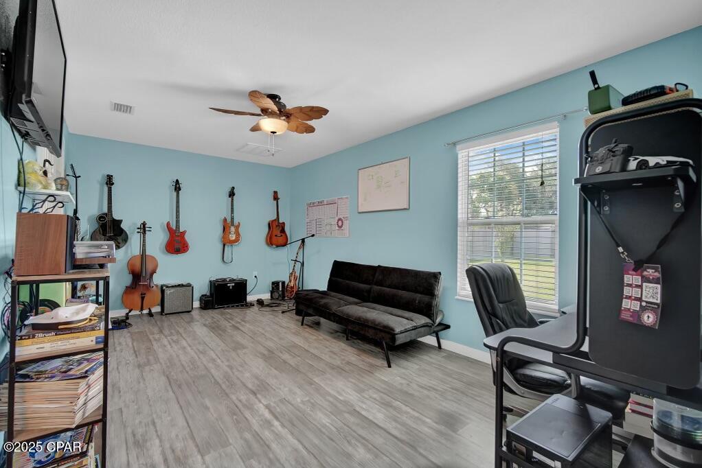 Image 20 For 205 Cottontail Lane