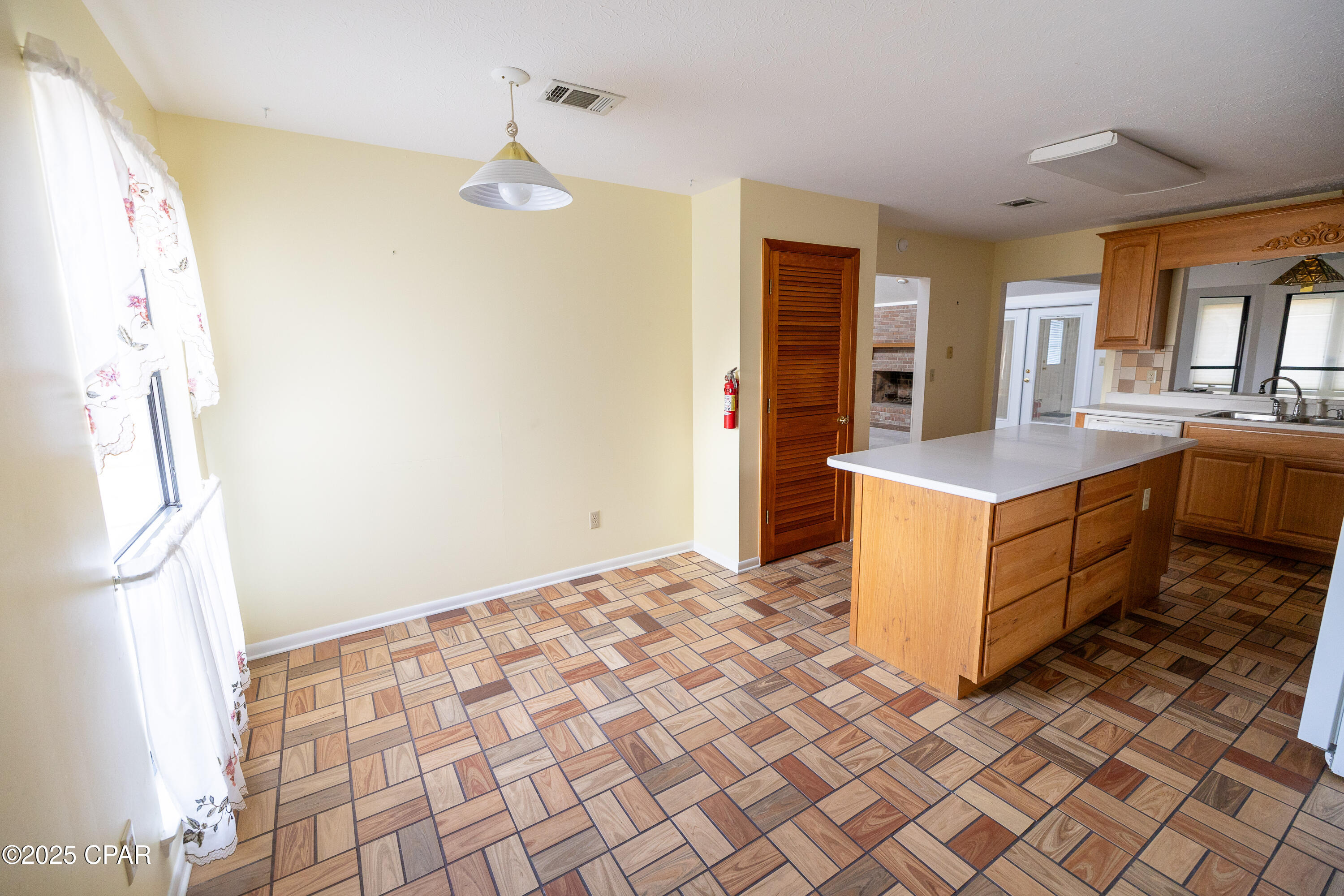 Image 15 For 702 Beachcomber Drive