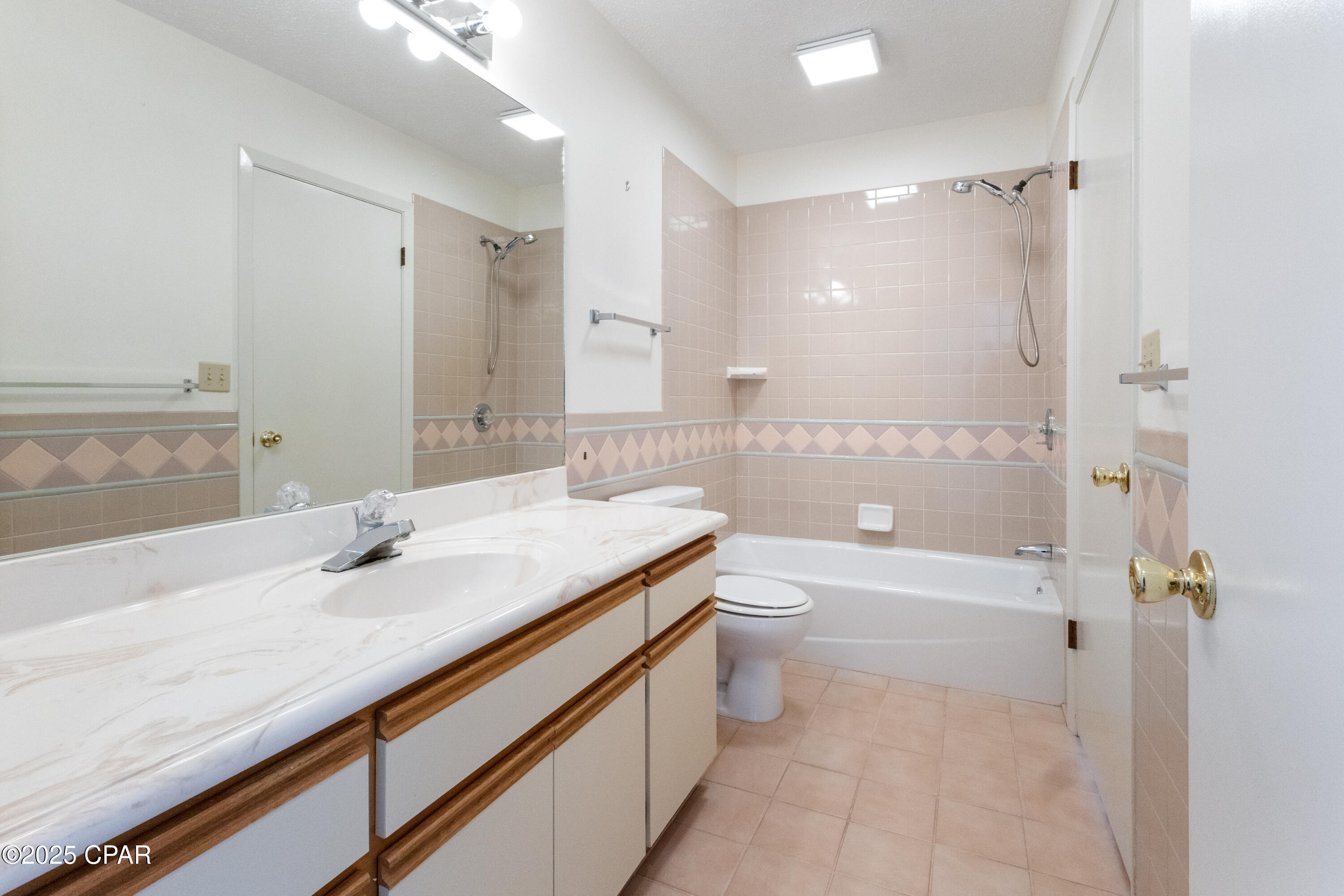 Image 20 For 702 Beachcomber Drive