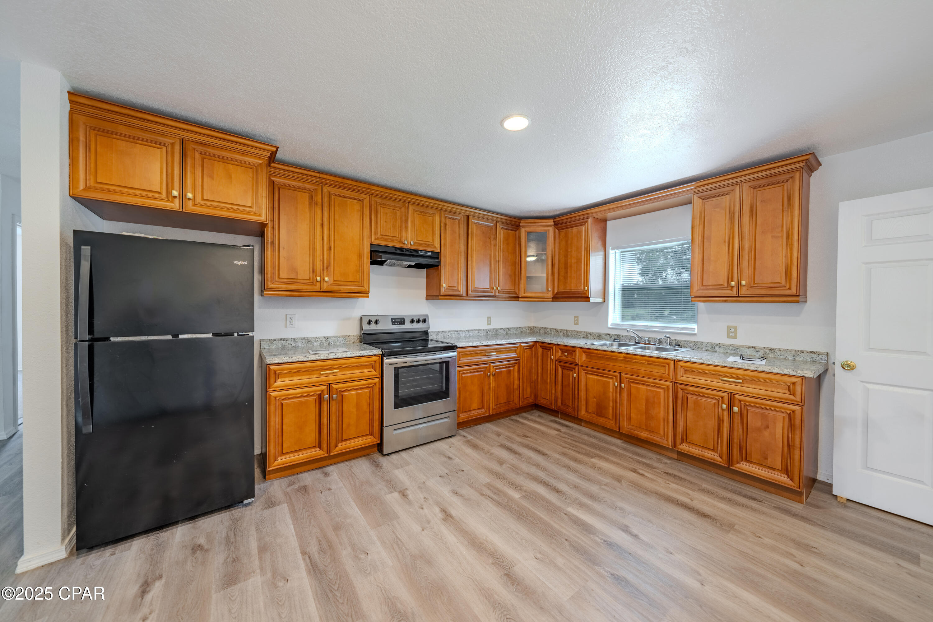 Image 3 For 5744 Fort Road