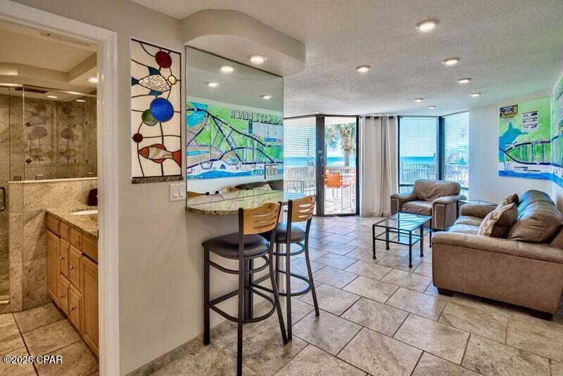 Image 3 For 9850 Thomas Drive  W 109