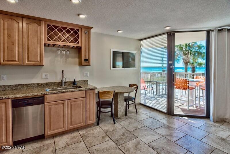 Image 6 For 9850 Thomas Drive  W 109