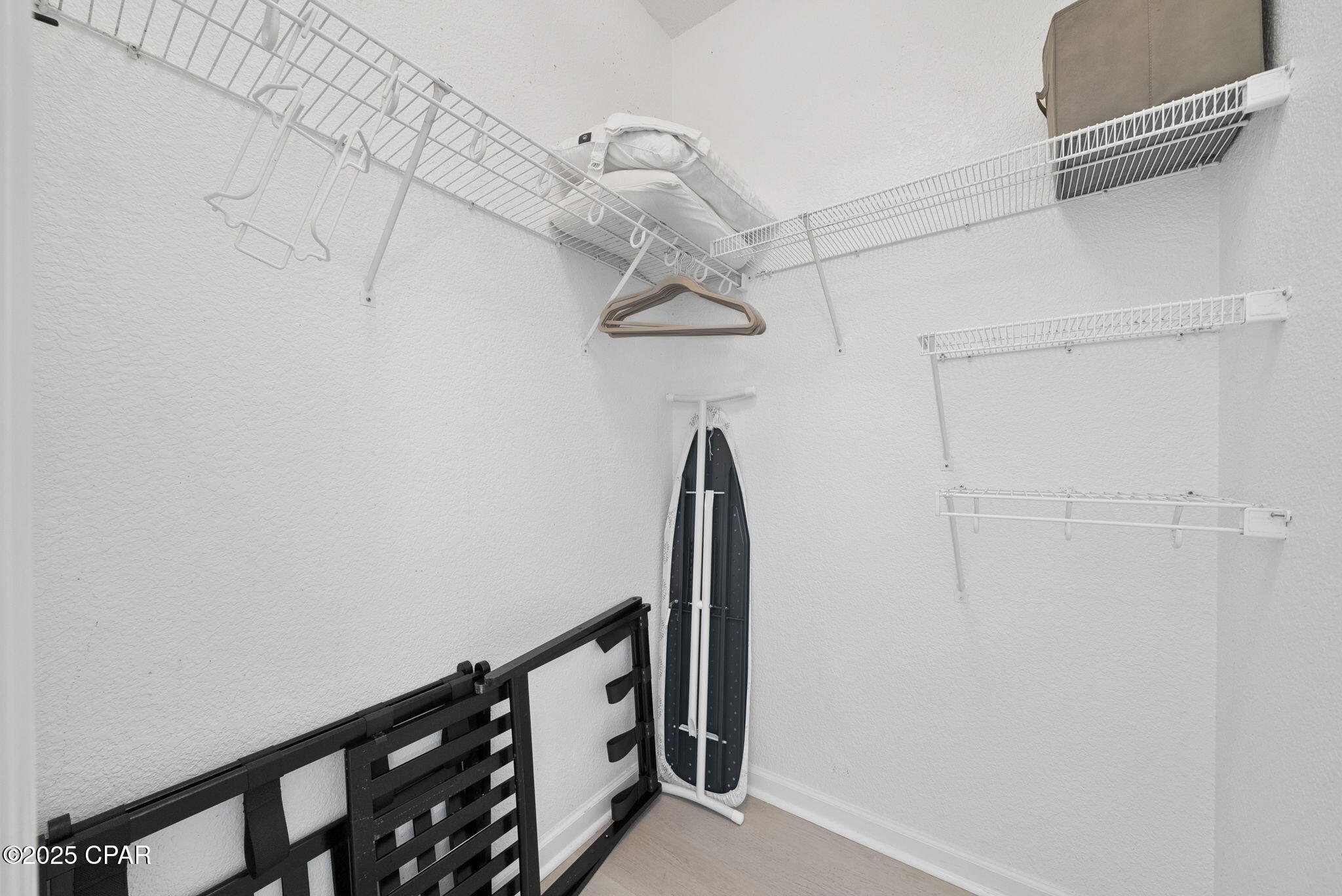 Image 14 For 142 Southfields Road