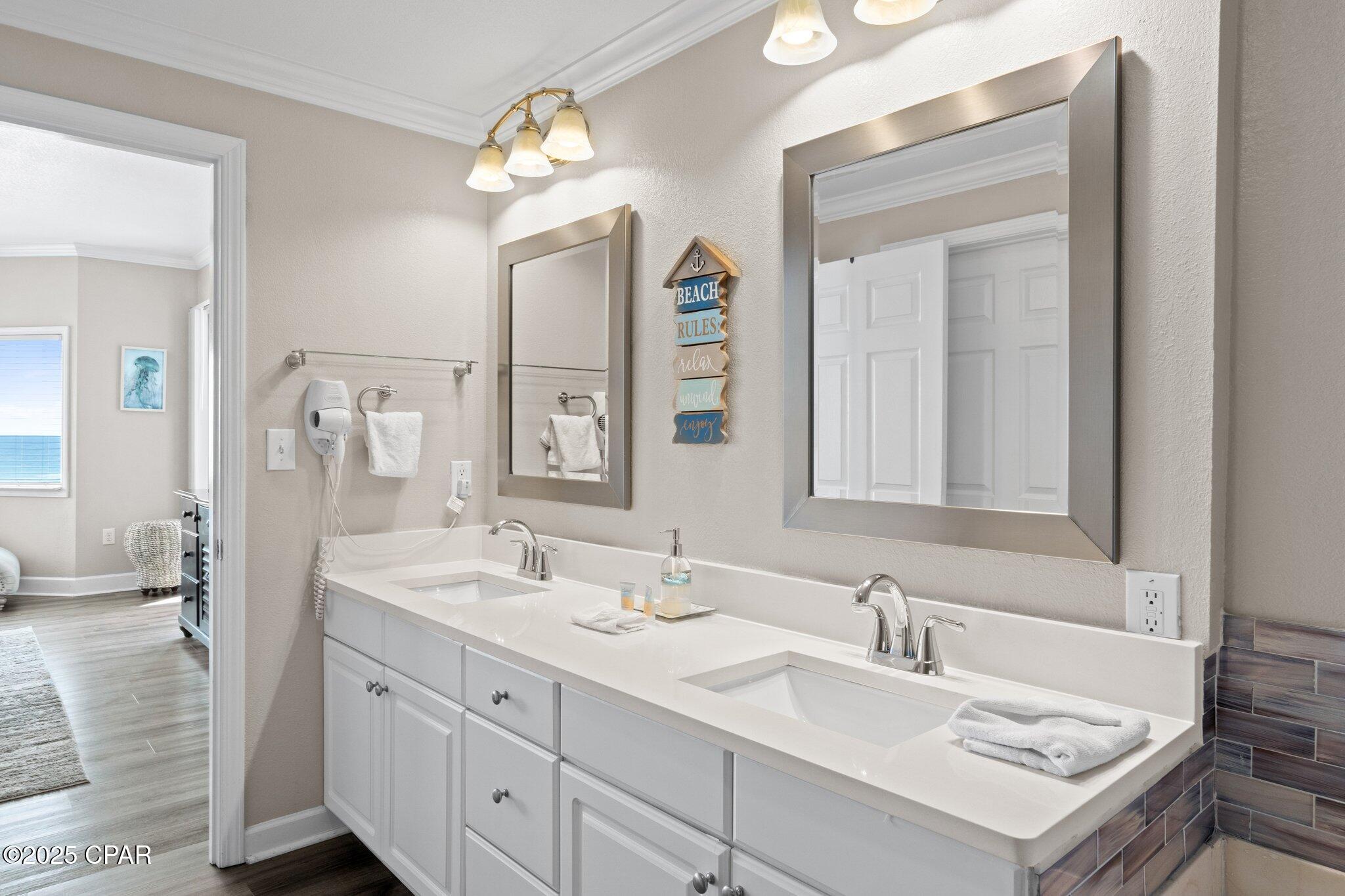 Image 24 For 16819 Front Beach Road 201