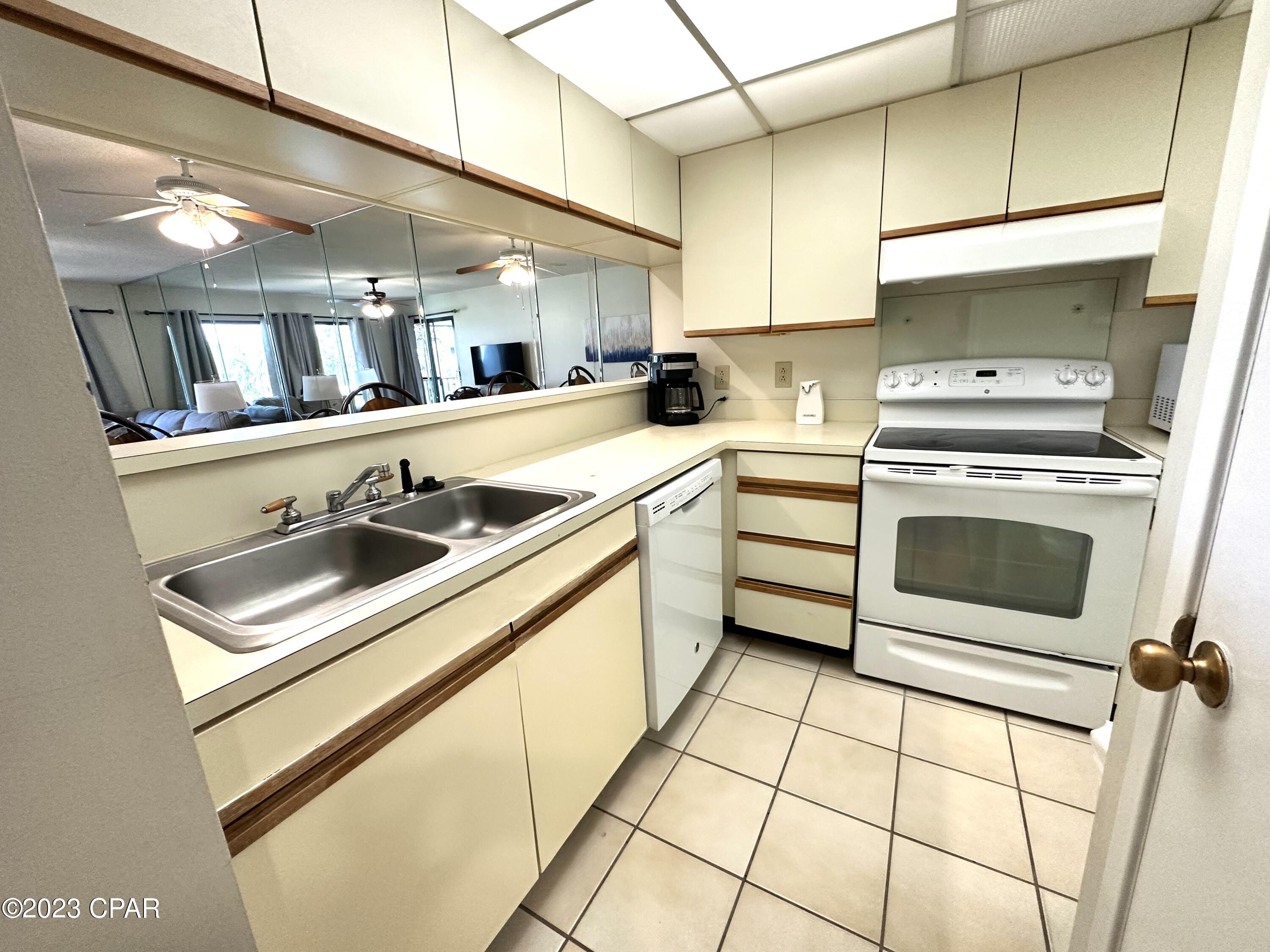 Image 7 For 520 Richard Jackson 1714 Boulevard 1714