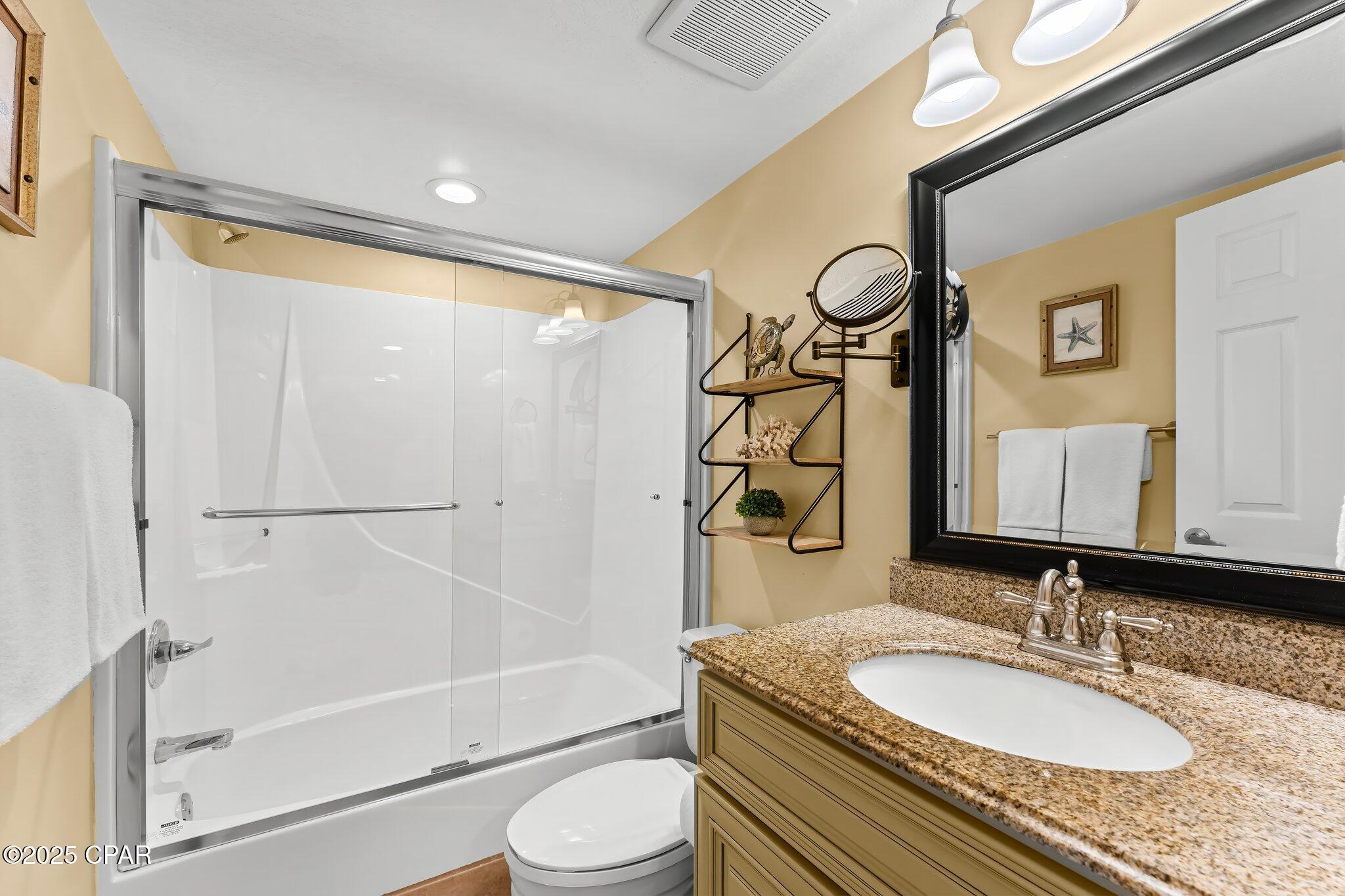 Image 18 For 4715 Thomas Drive 302b