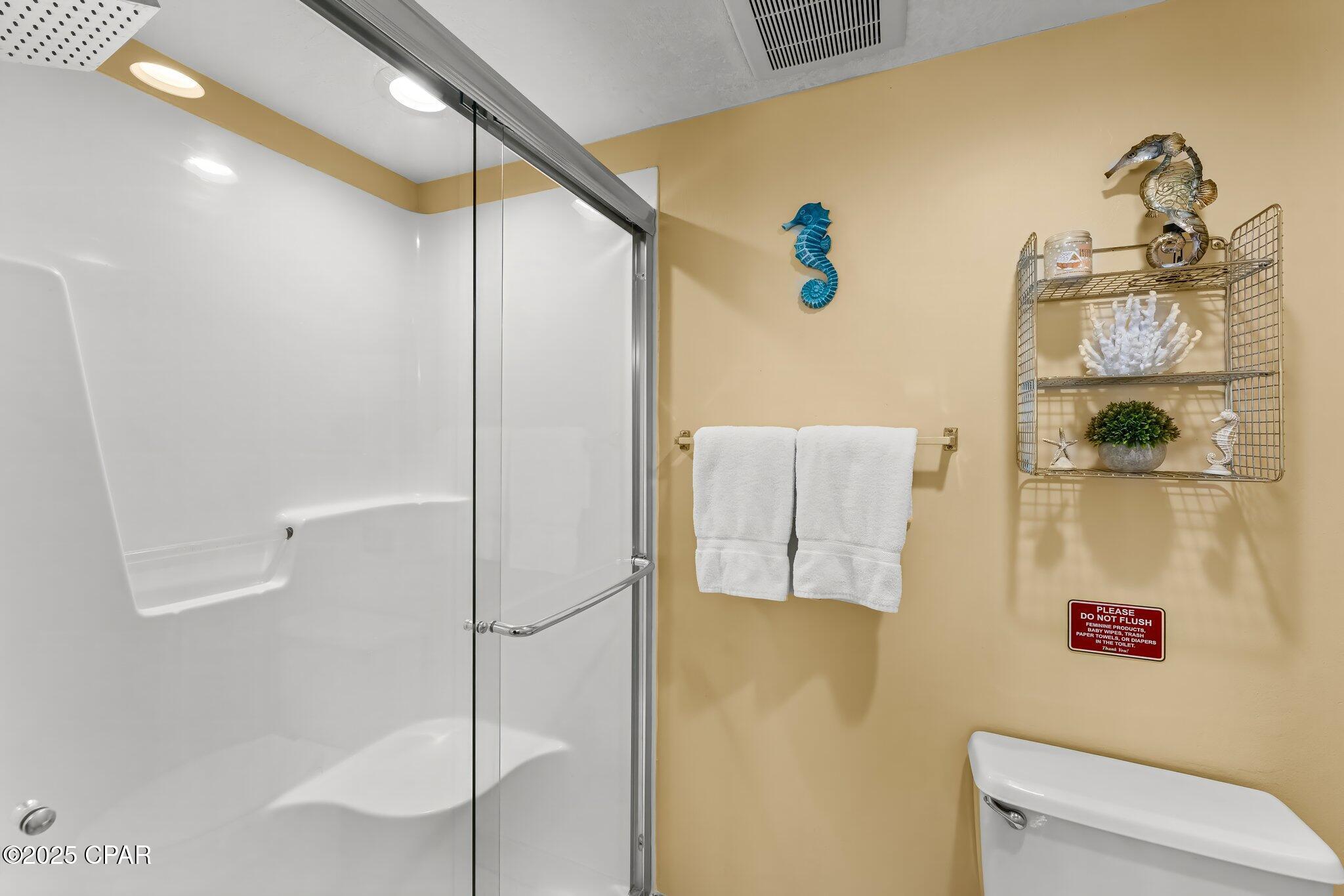 Image 20 For 4715 Thomas Drive 302b