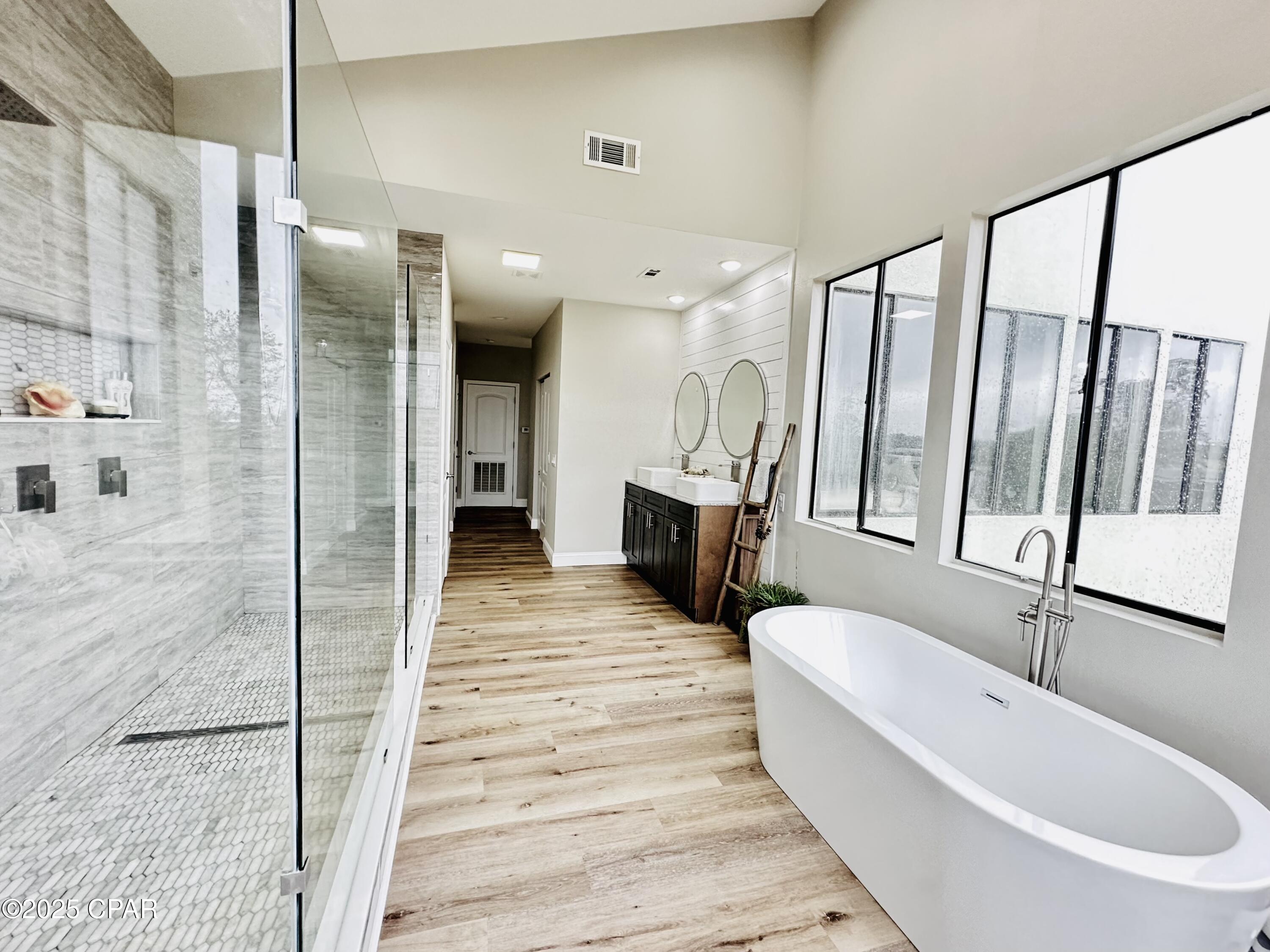 Image 13 For 818 Radcliff Avenue