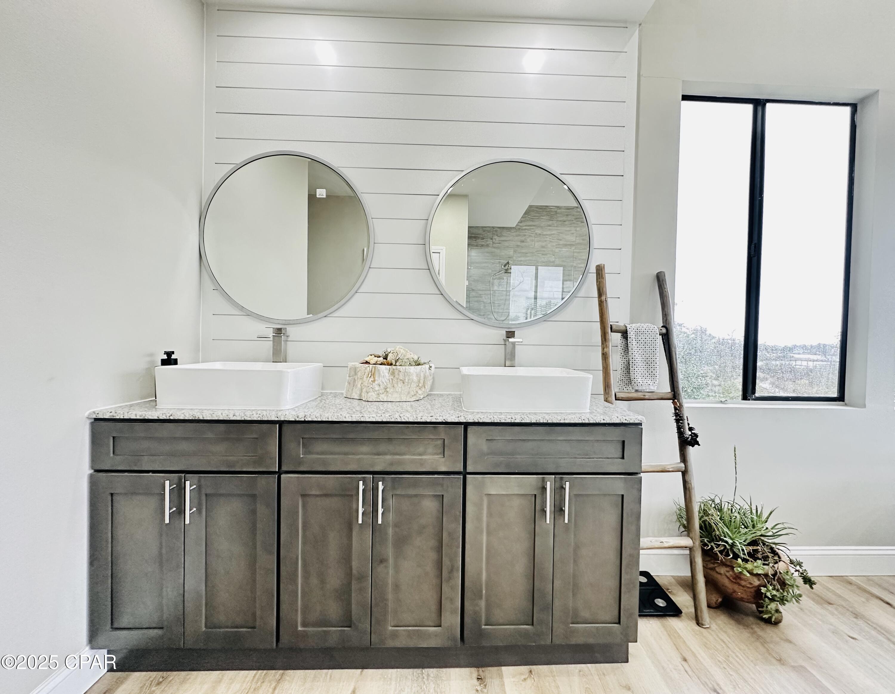 Image 14 For 818 Radcliff Avenue