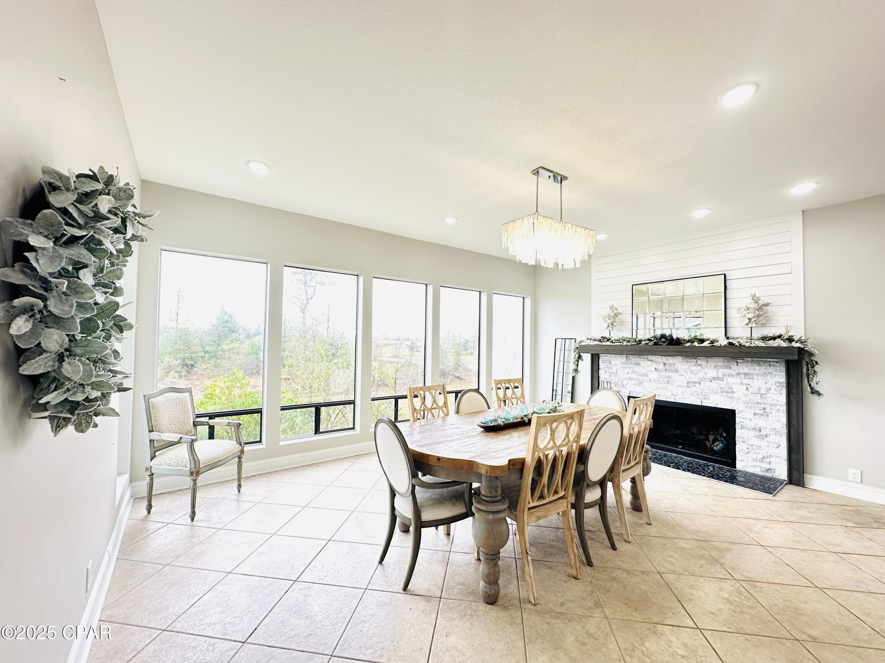 Image 19 For 818 Radcliff Avenue