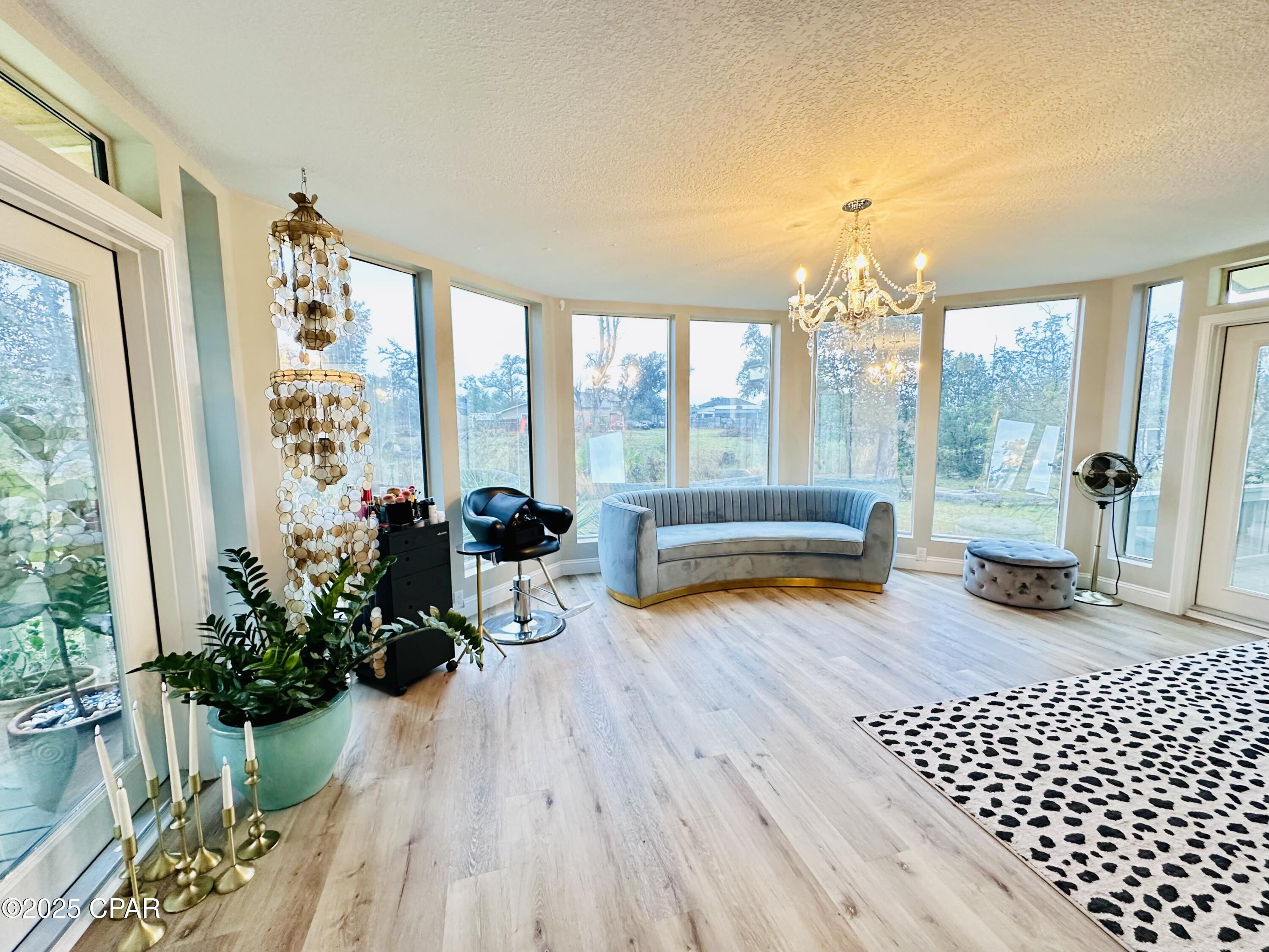 Image 21 For 818 Radcliff Avenue