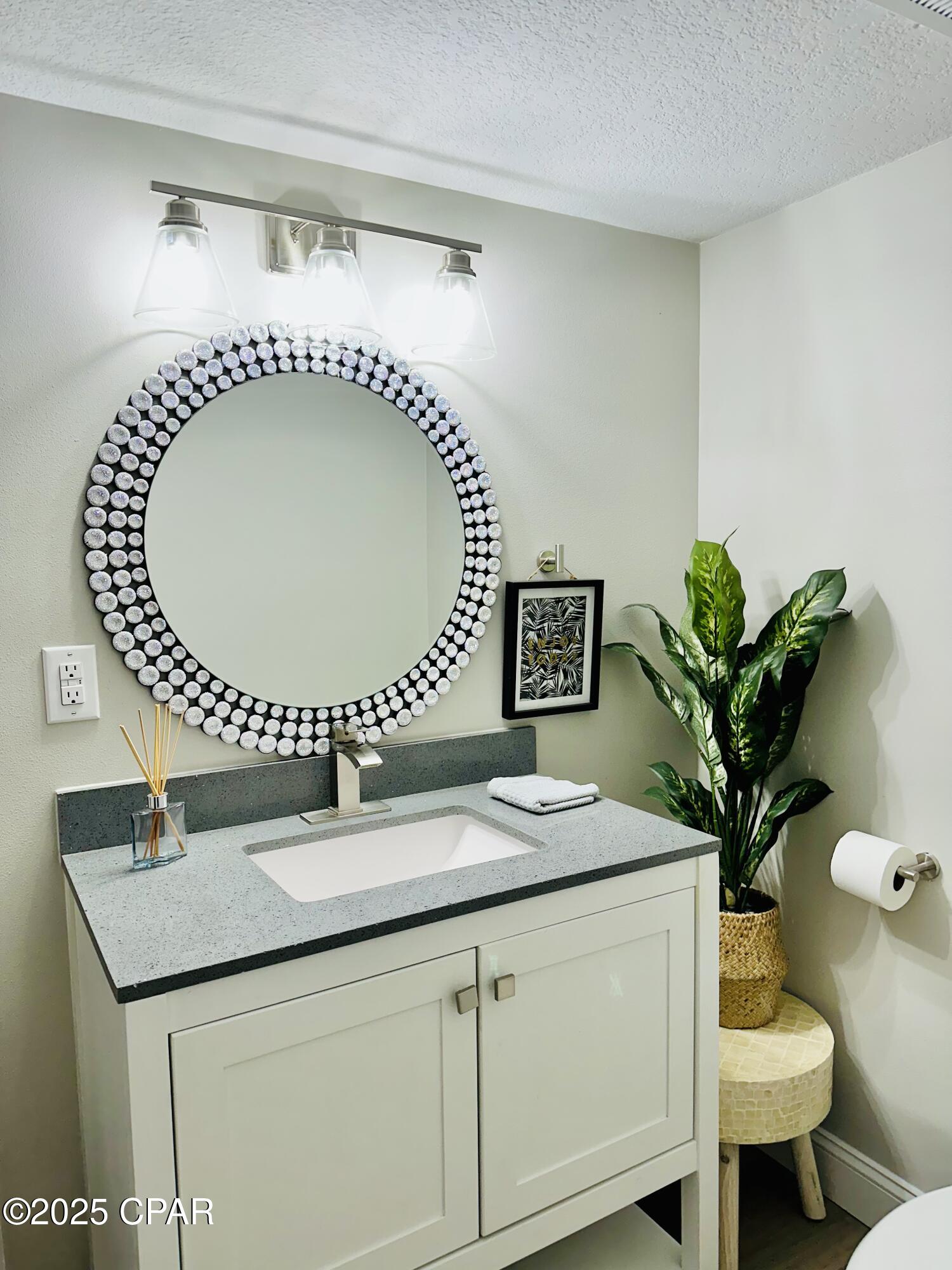 Image 26 For 818 Radcliff Avenue