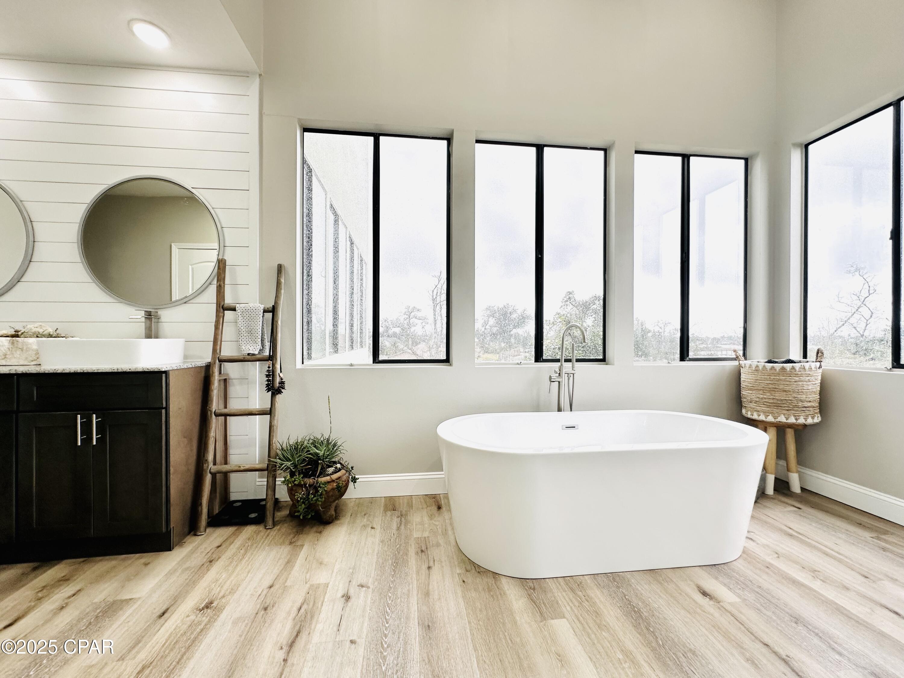 Image 45 For 818 Radcliff Avenue