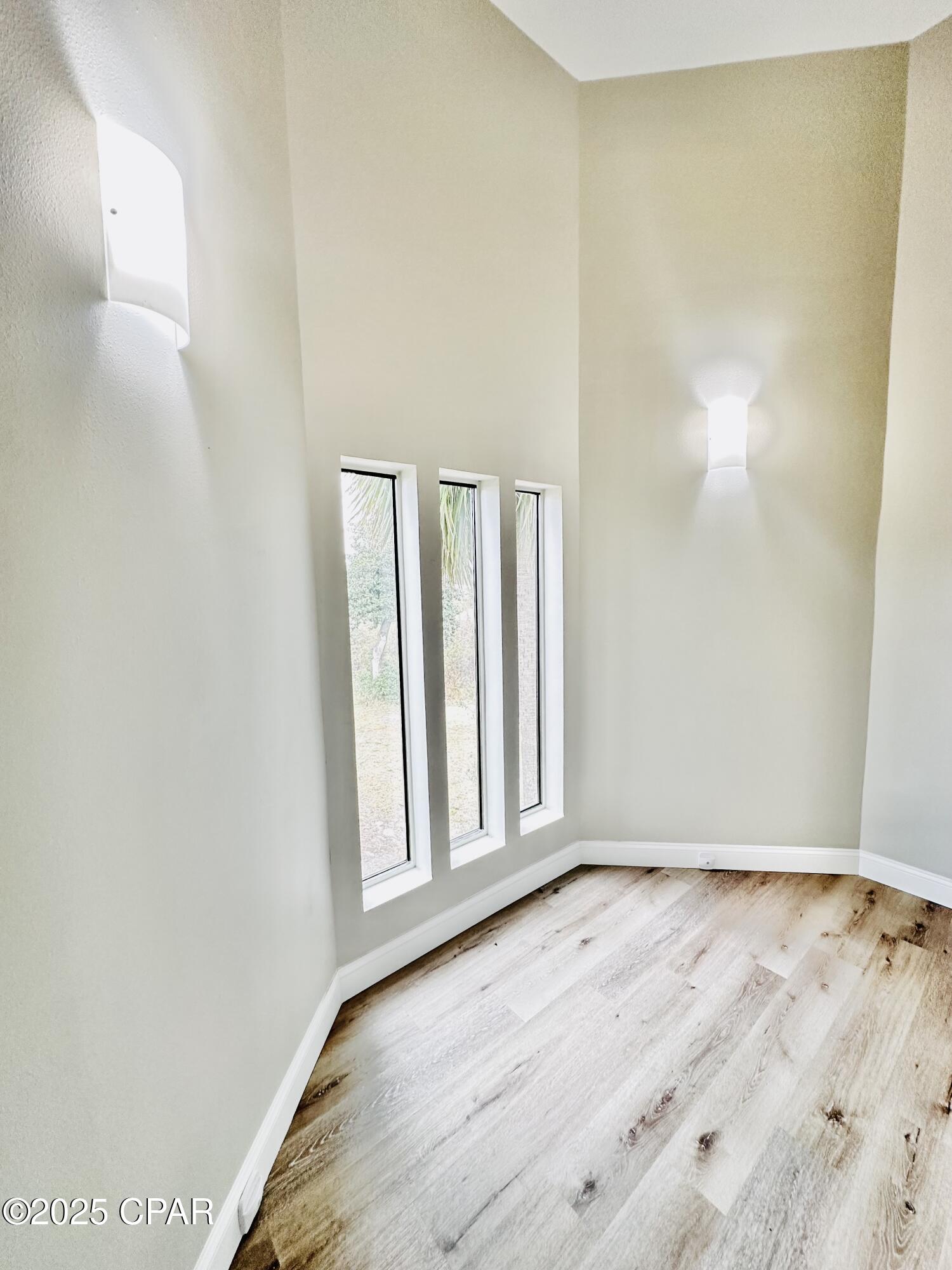 Image 50 For 818 Radcliff Avenue