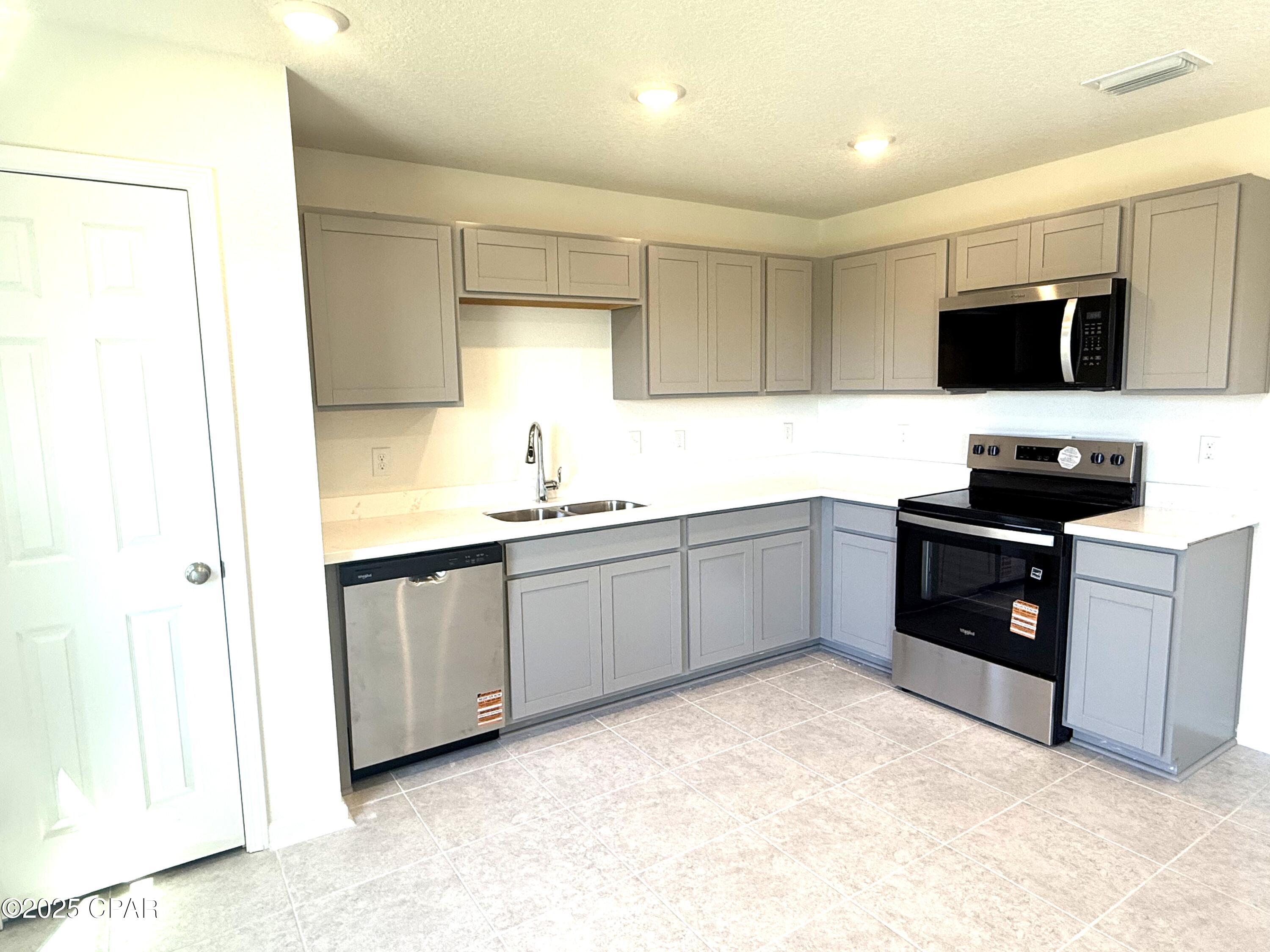 Image 6 For 477 Salt Creek Lane  3