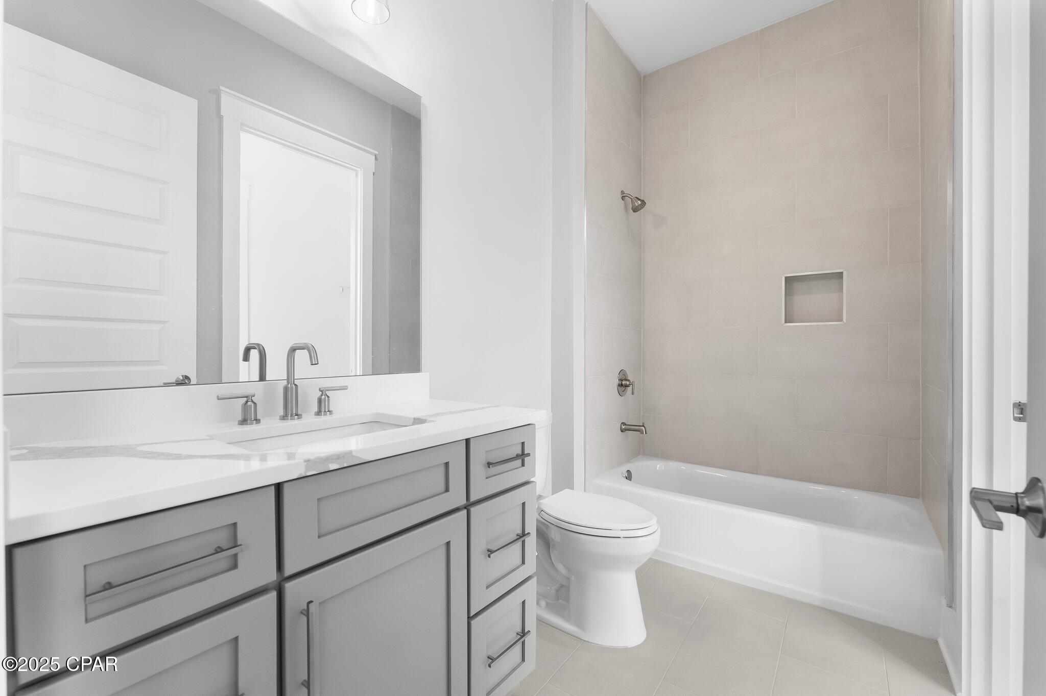 Image 25 For 28 Queen Palm Drive