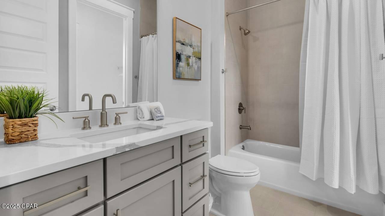 Image 26 For 28 Queen Palm Drive