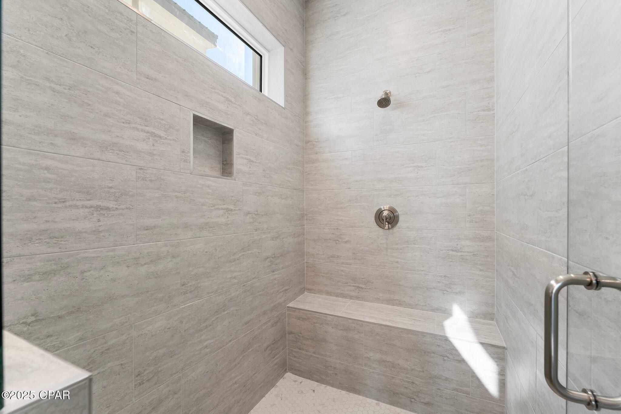 Image 38 For 28 Queen Palm Drive