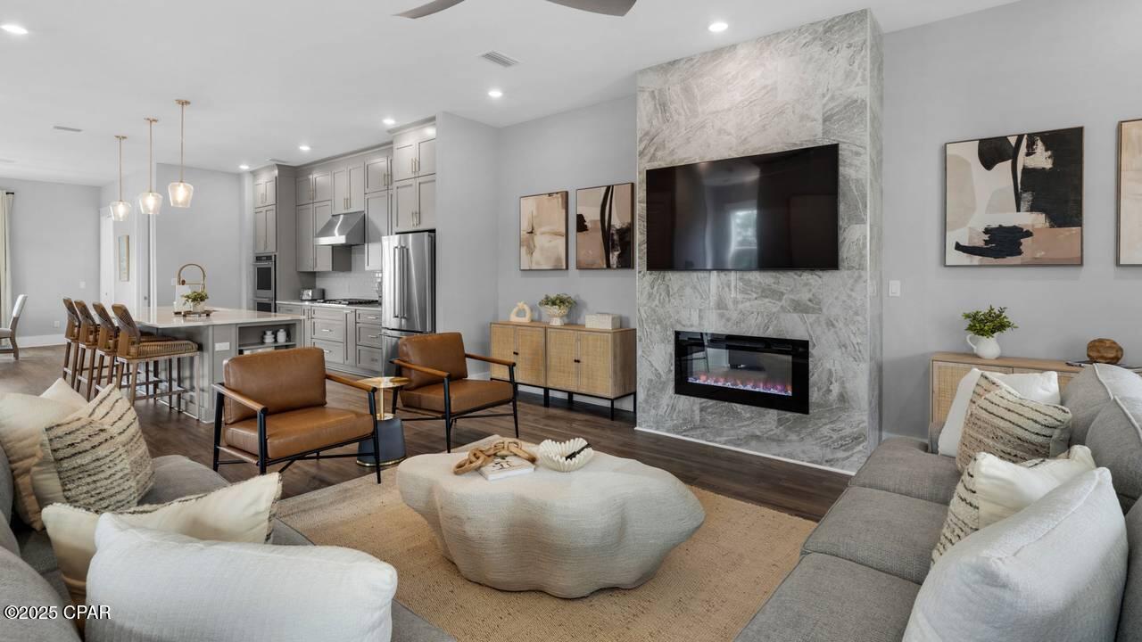 Image 4 For 28 Queen Palm Drive