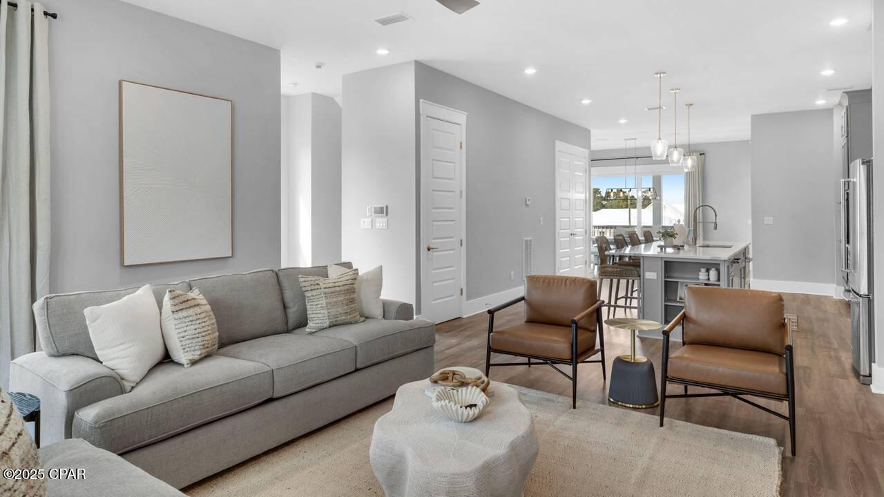 Image 5 For 28 Queen Palm Drive