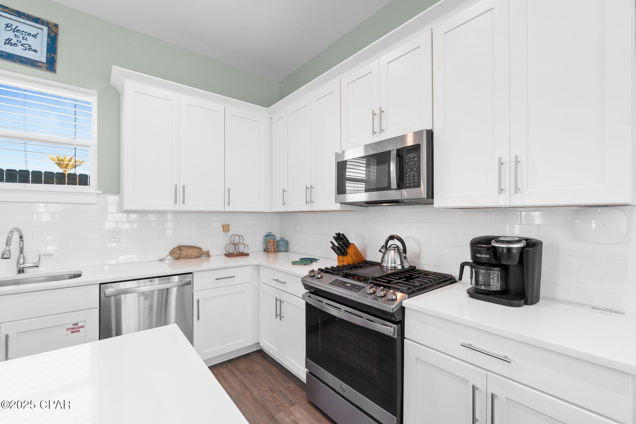 Image 11 For 2700 Lagoon Manor Drive