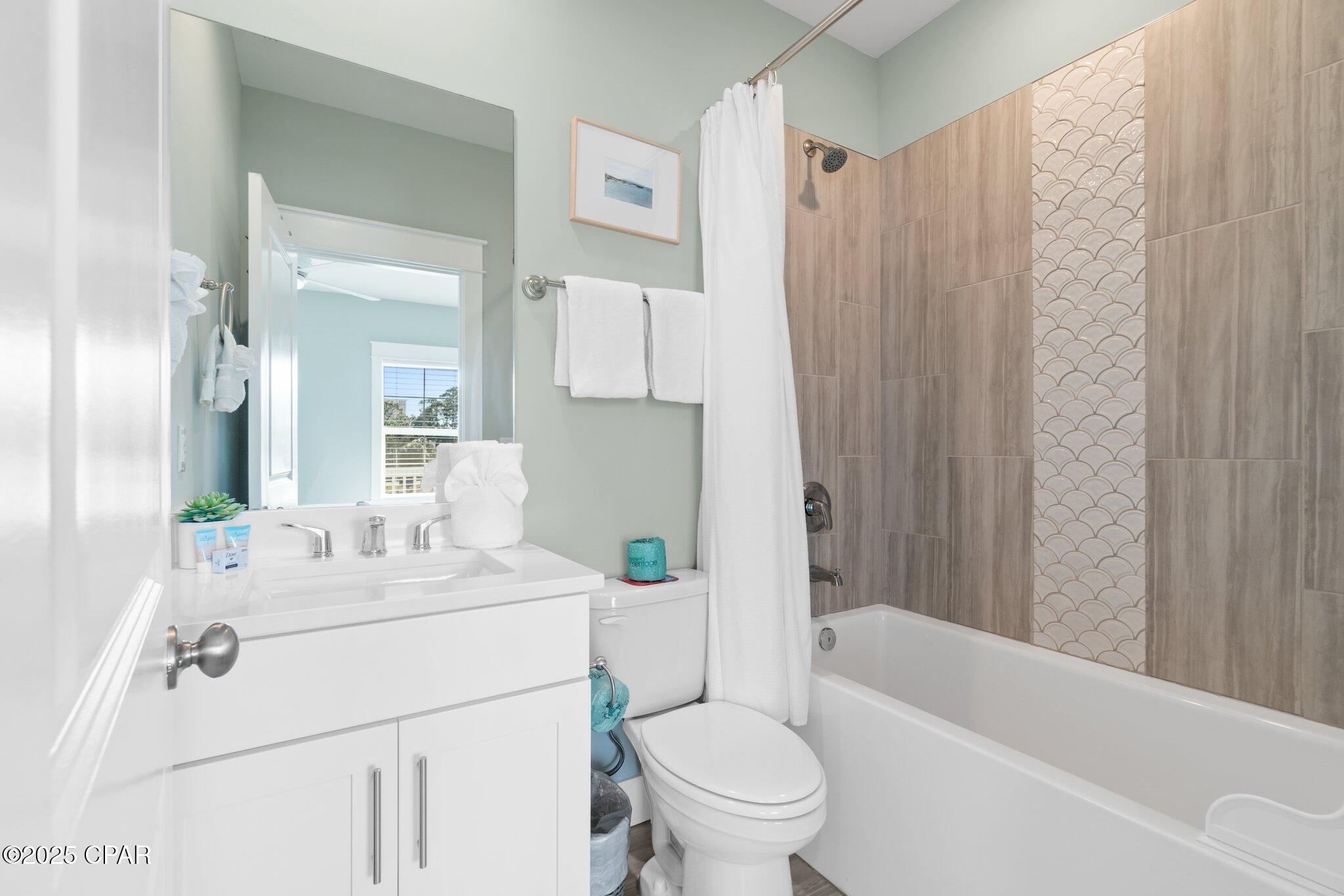 Image 16 For 2700 Lagoon Manor Drive