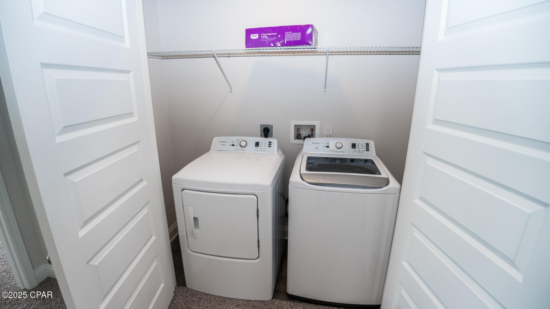 Image 21 For 140 Carriage Road