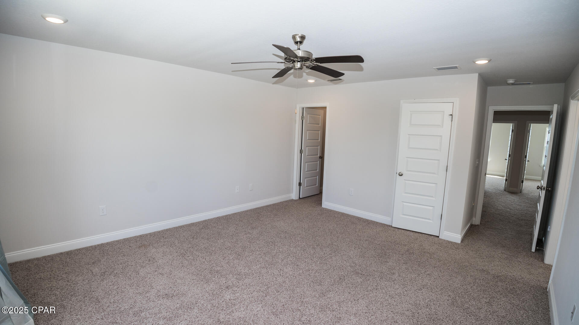 Image 31 For 140 Carriage Road